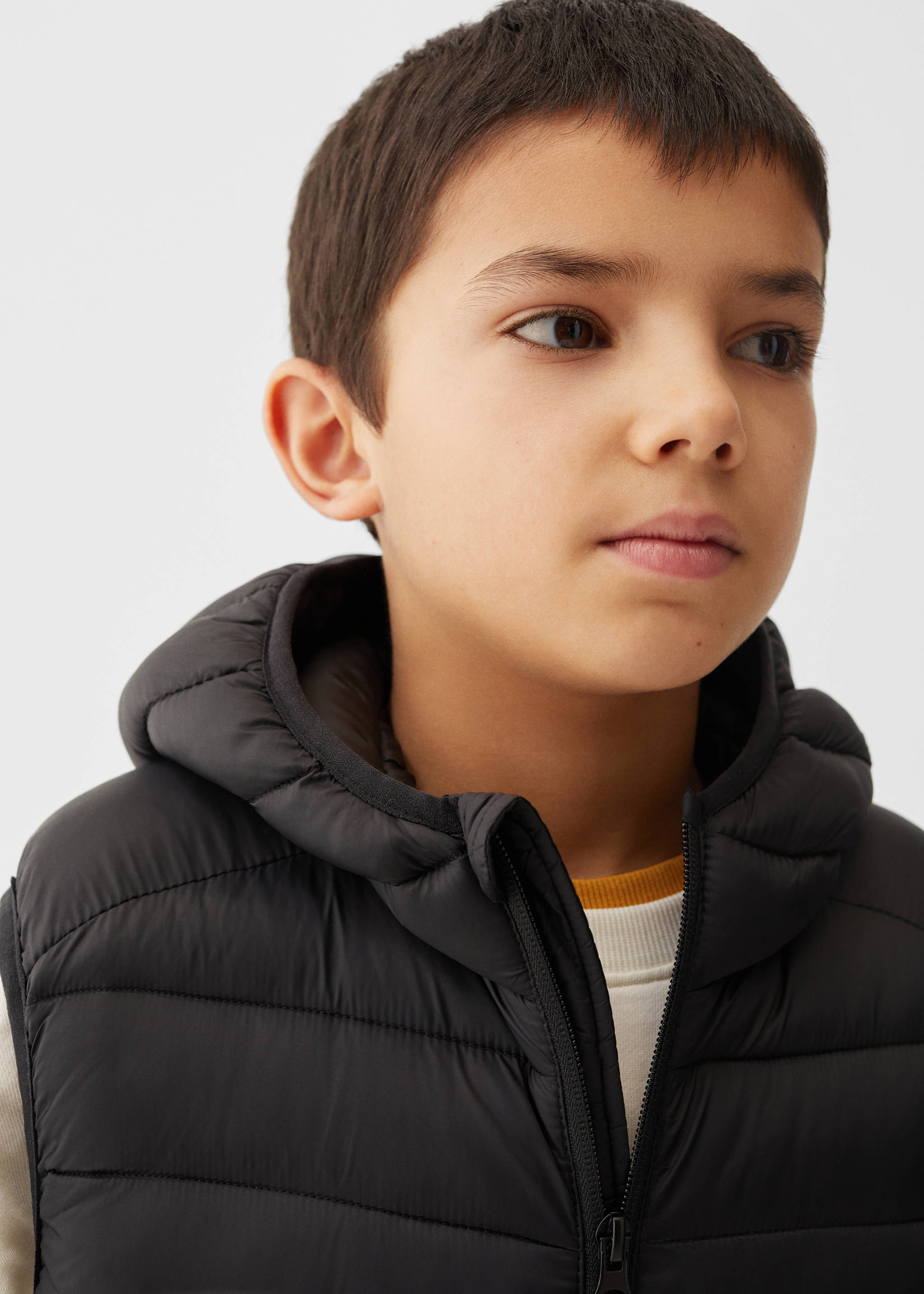 Quilted gilet with hood - Details of the article 1
