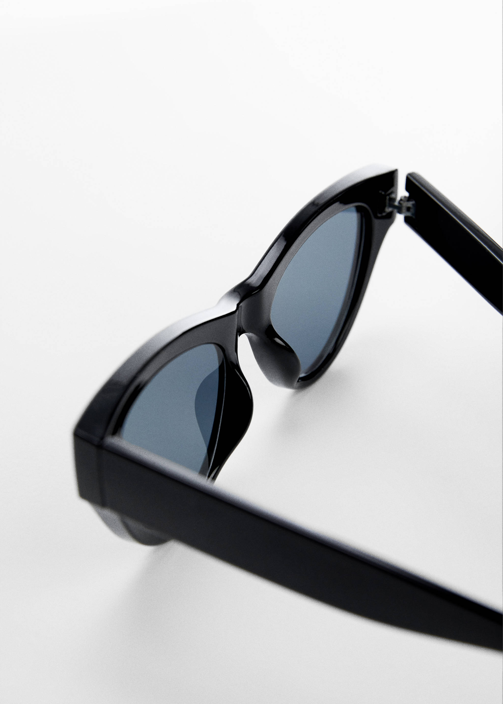 Cat-eye sunglasses - Details of the article 1