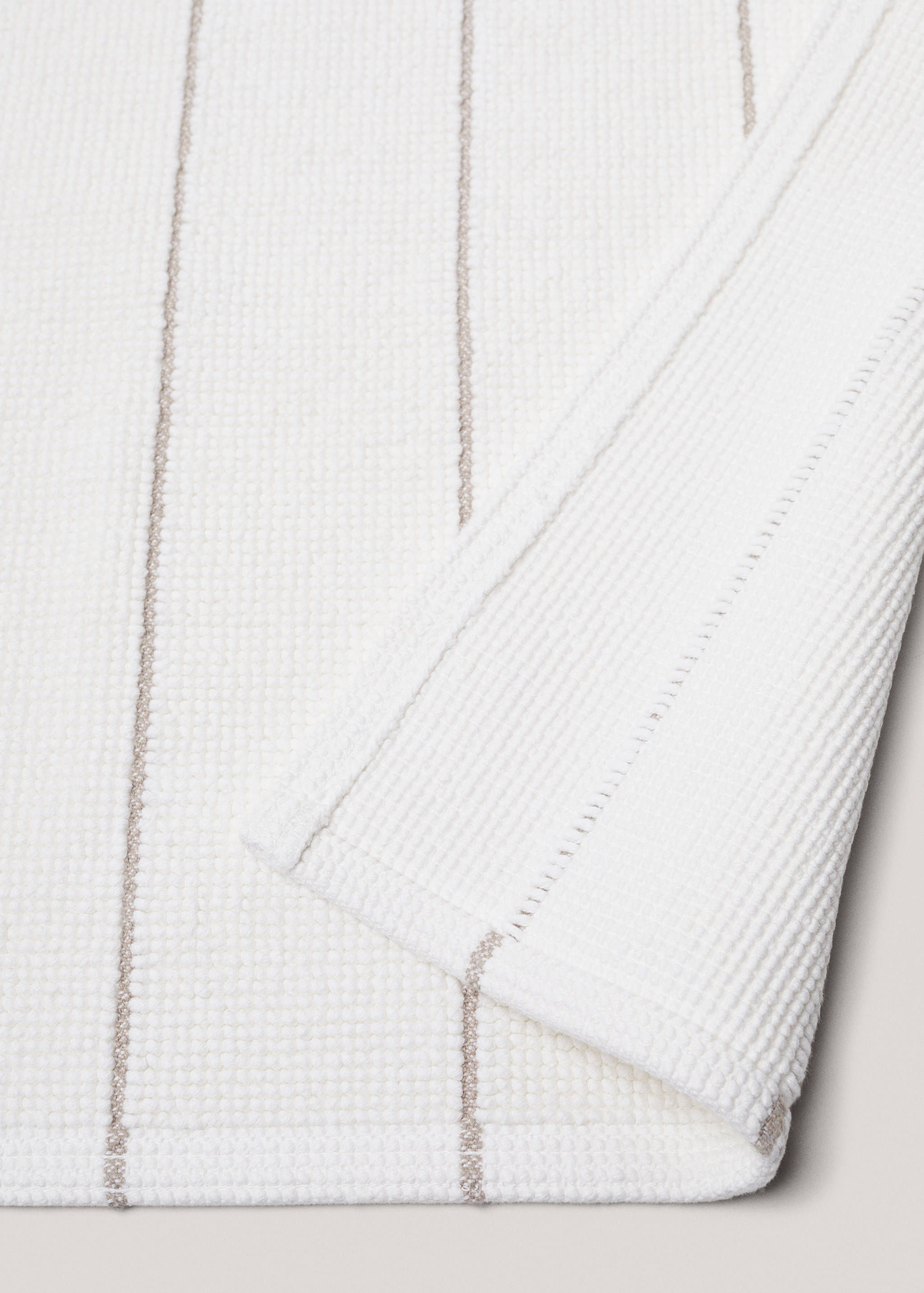 Striped cotton rug - Details of the article 2