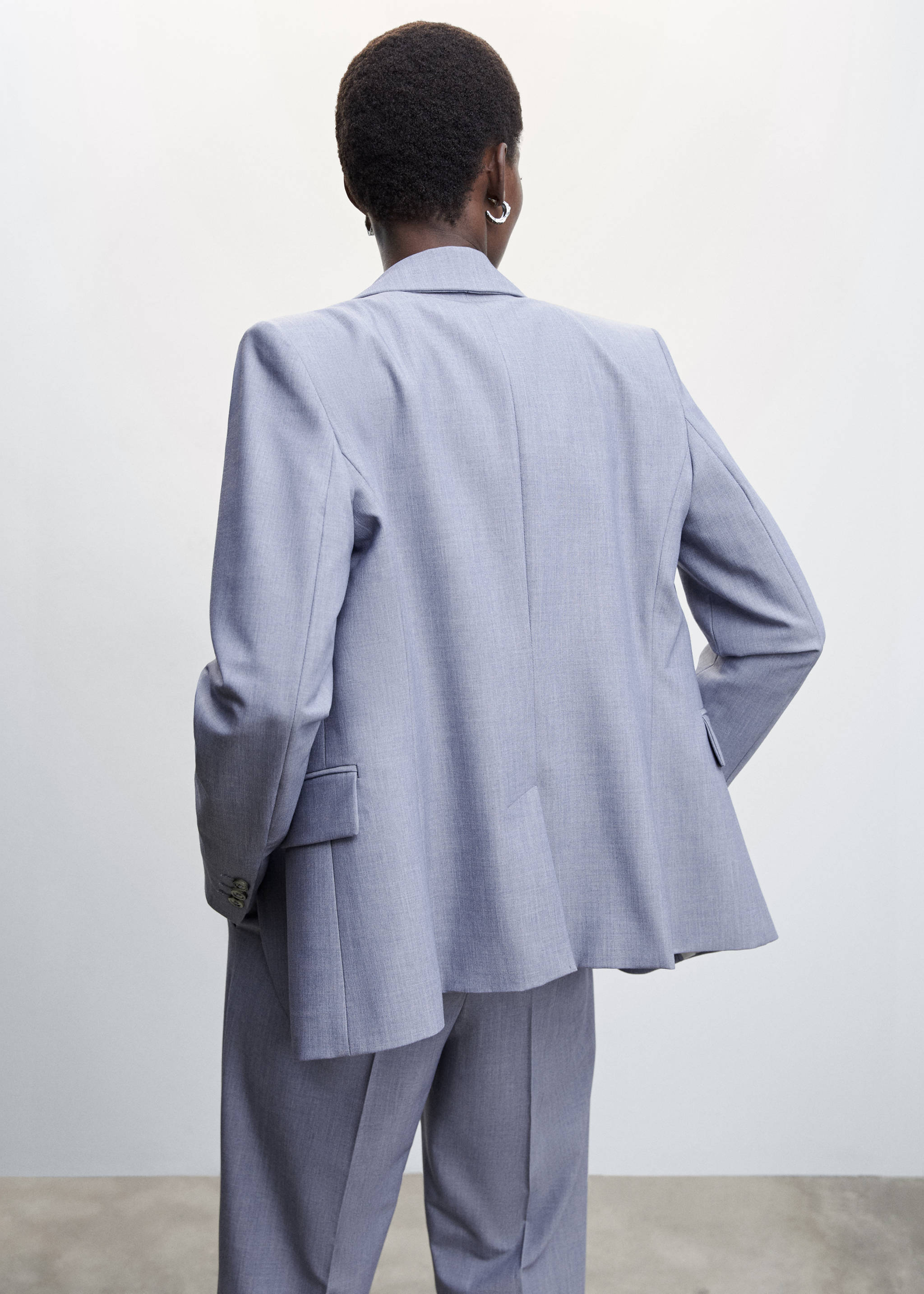 Peak lapel suit blazer - Reverse of the article
