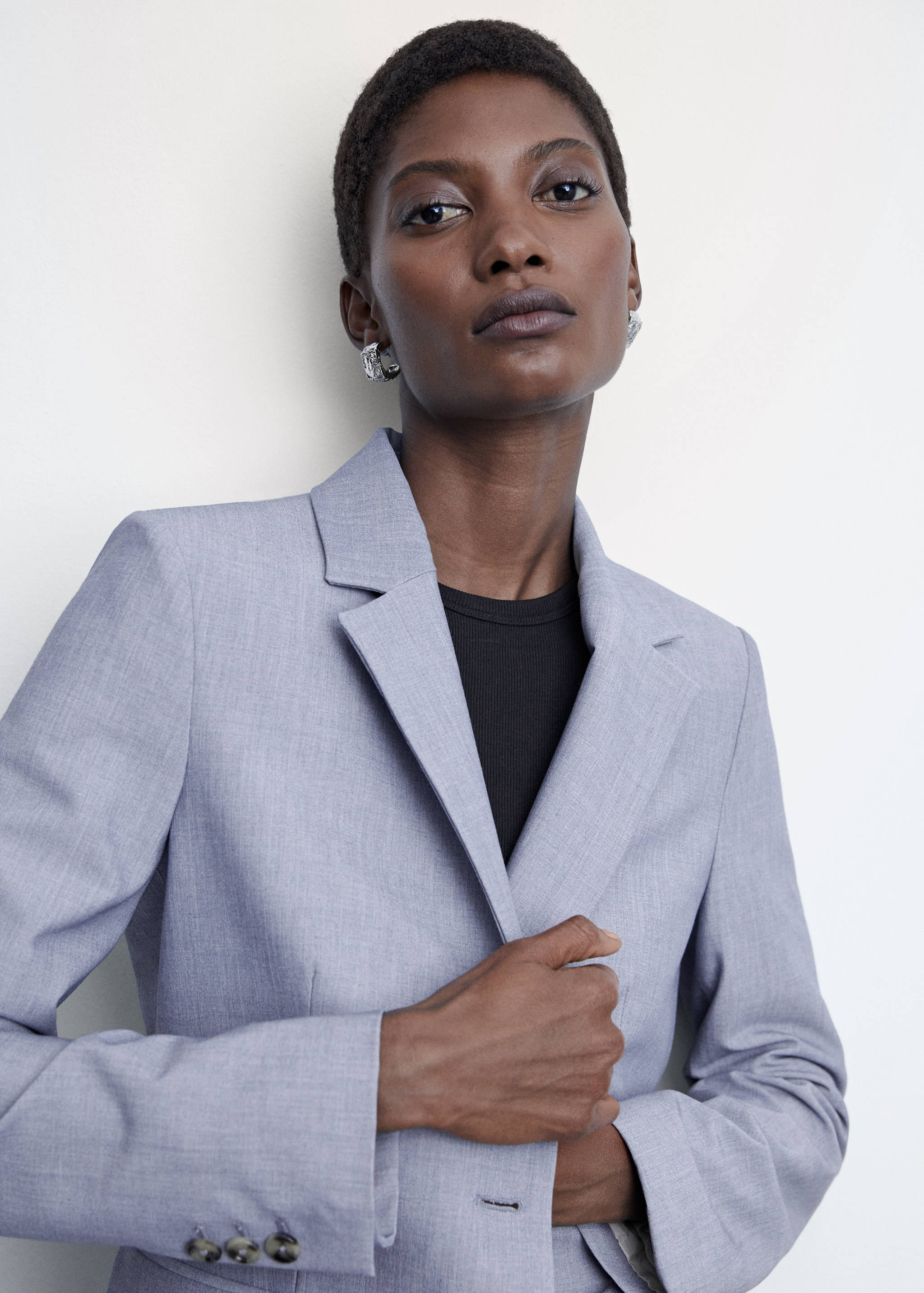 Peak lapel suit blazer - Details of the article 1