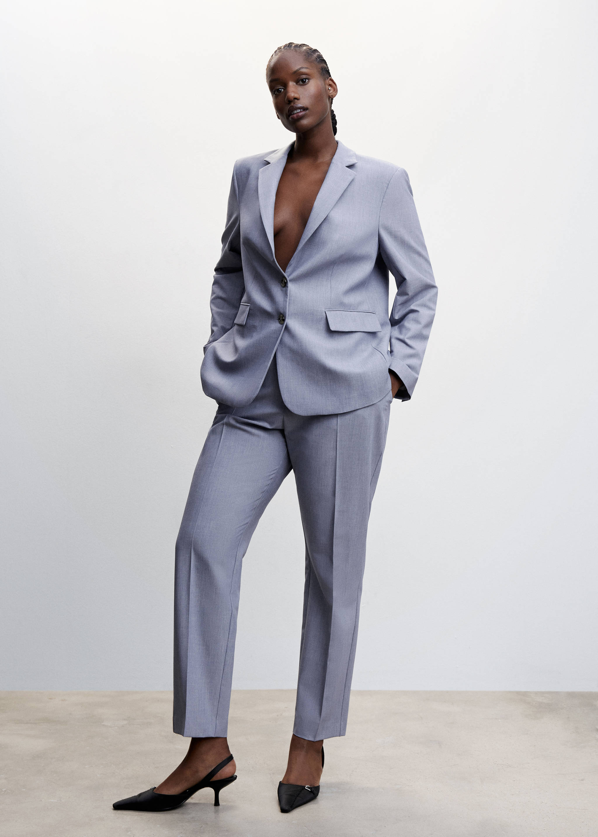 Peak lapel suit blazer - Details of the article 3