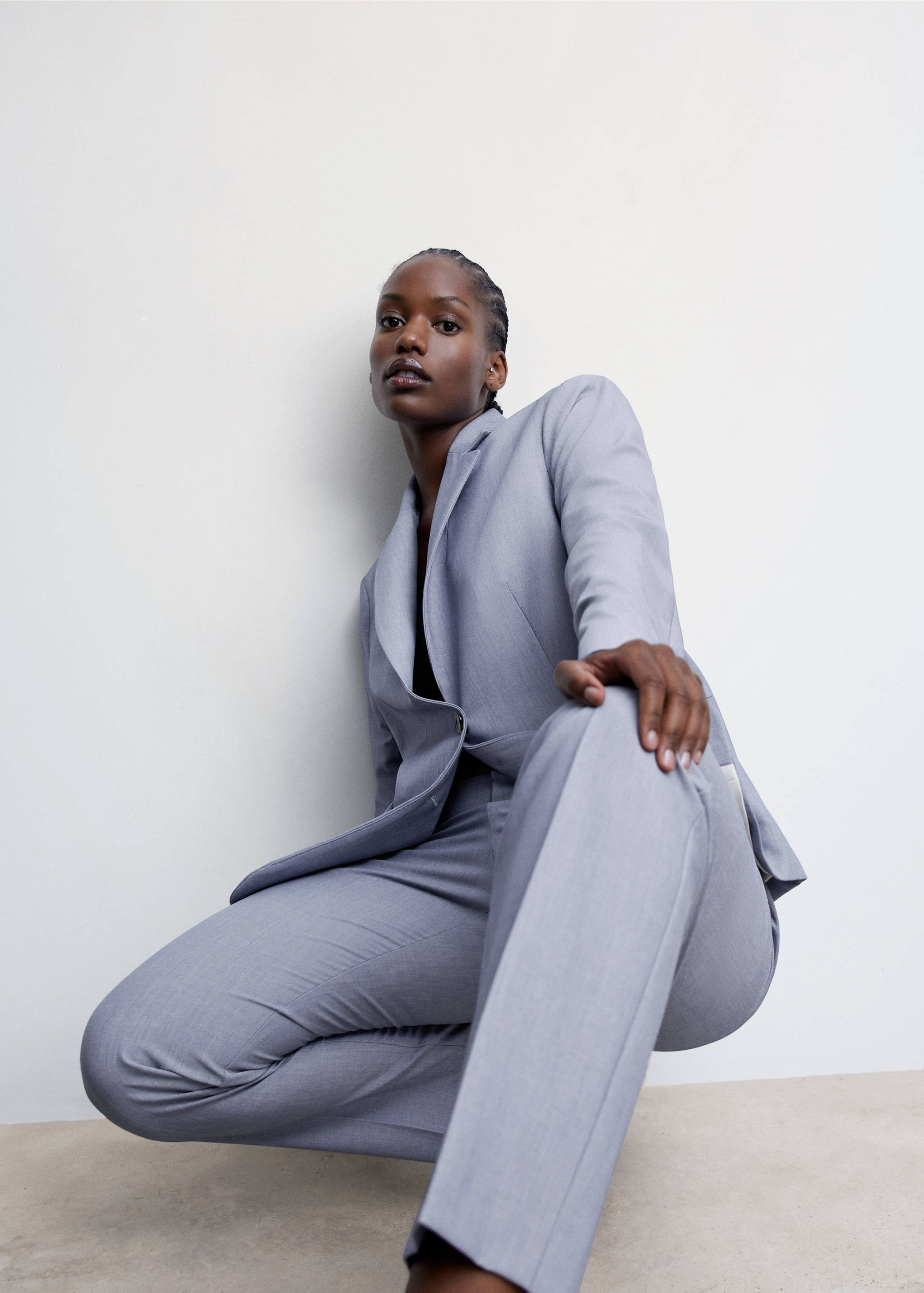 Peak lapel suit blazer - Details of the article 5