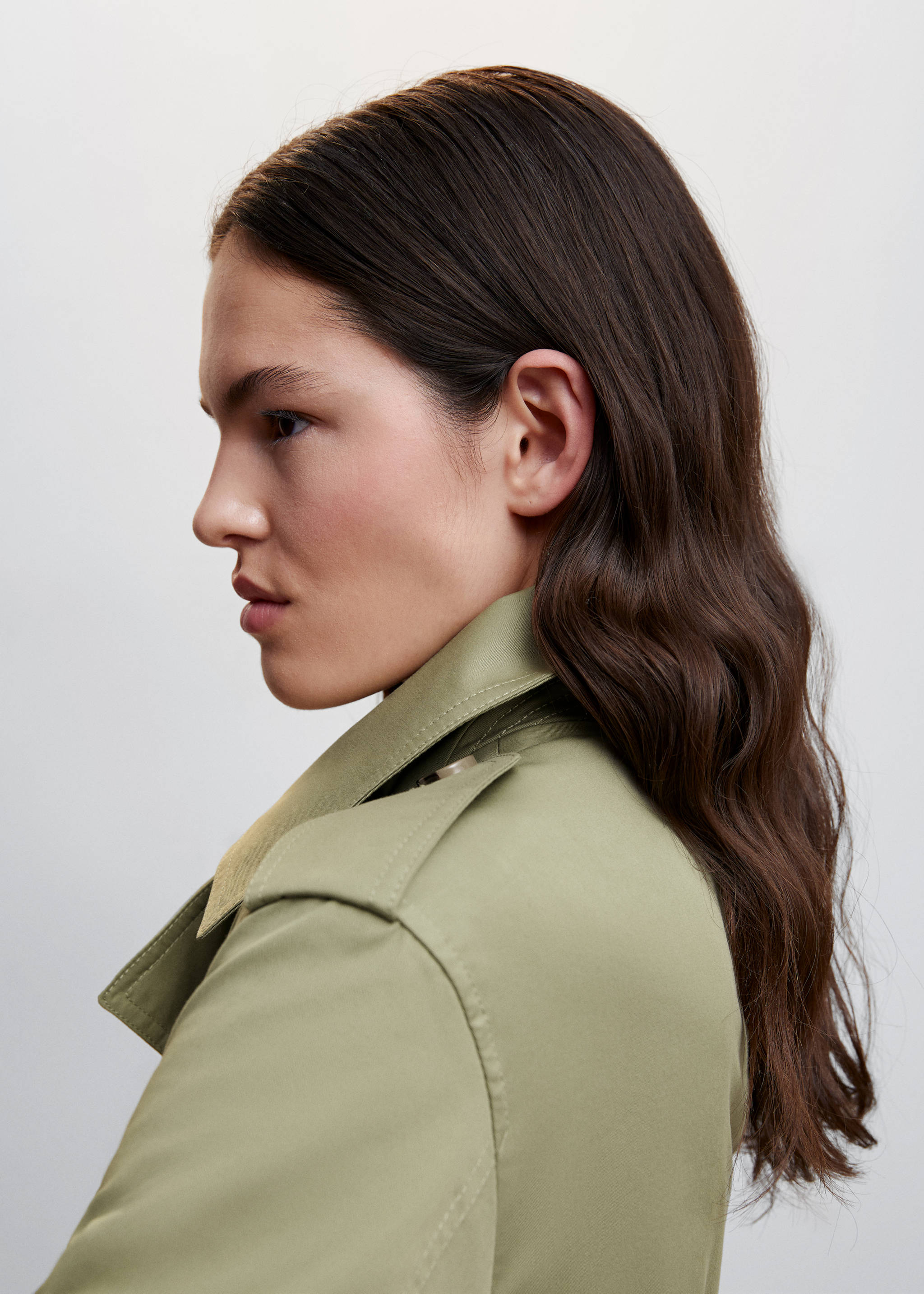 Double-breasted trench coat - Details of the article 1