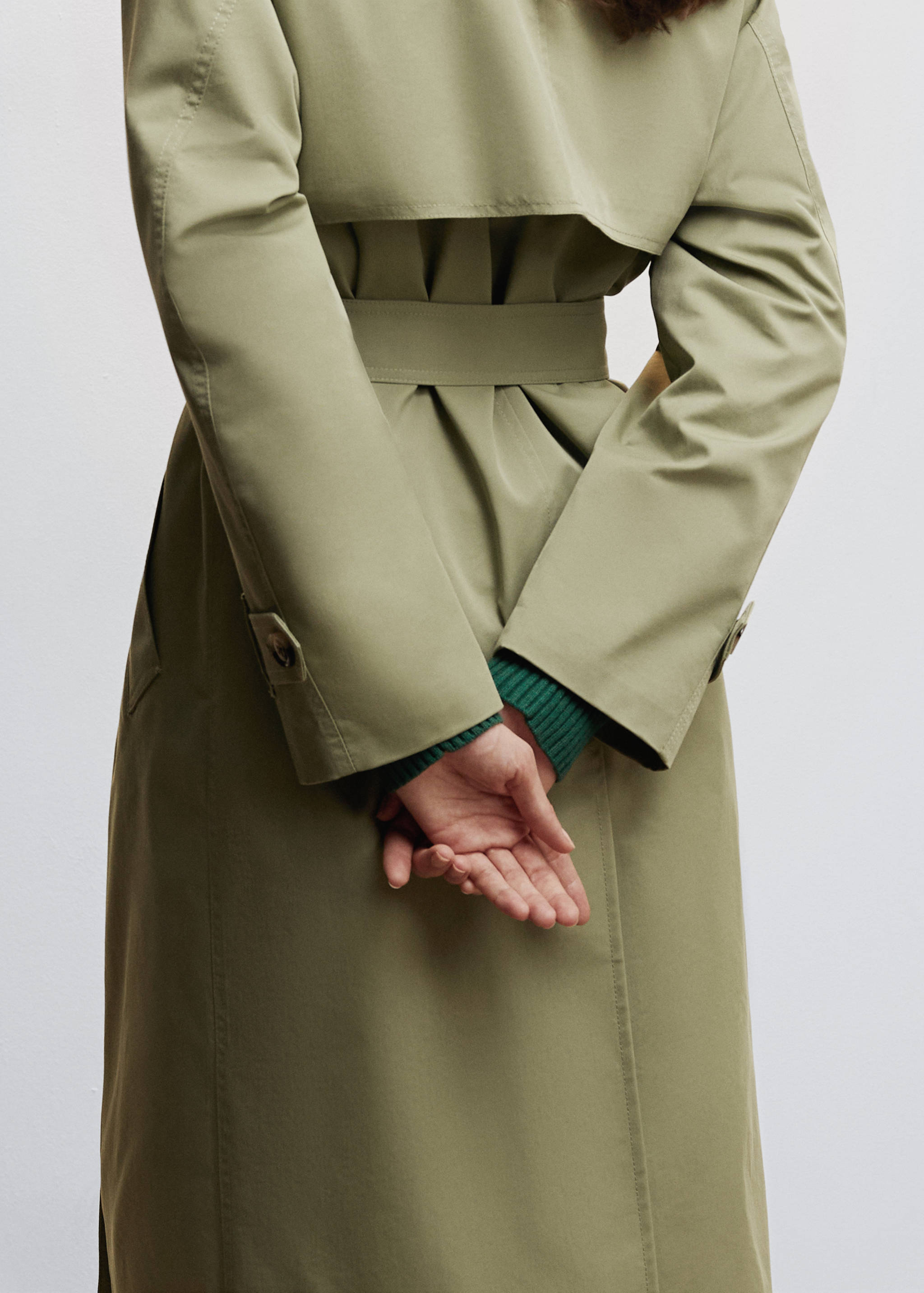 Double-breasted trench coat - Details of the article 6