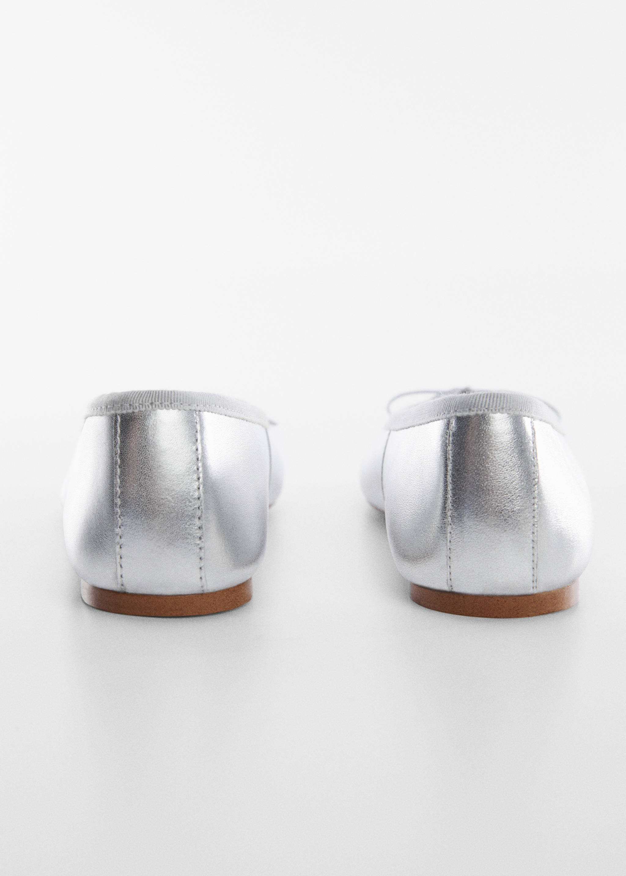 Leather ballet flats with bow - Details of the article 1