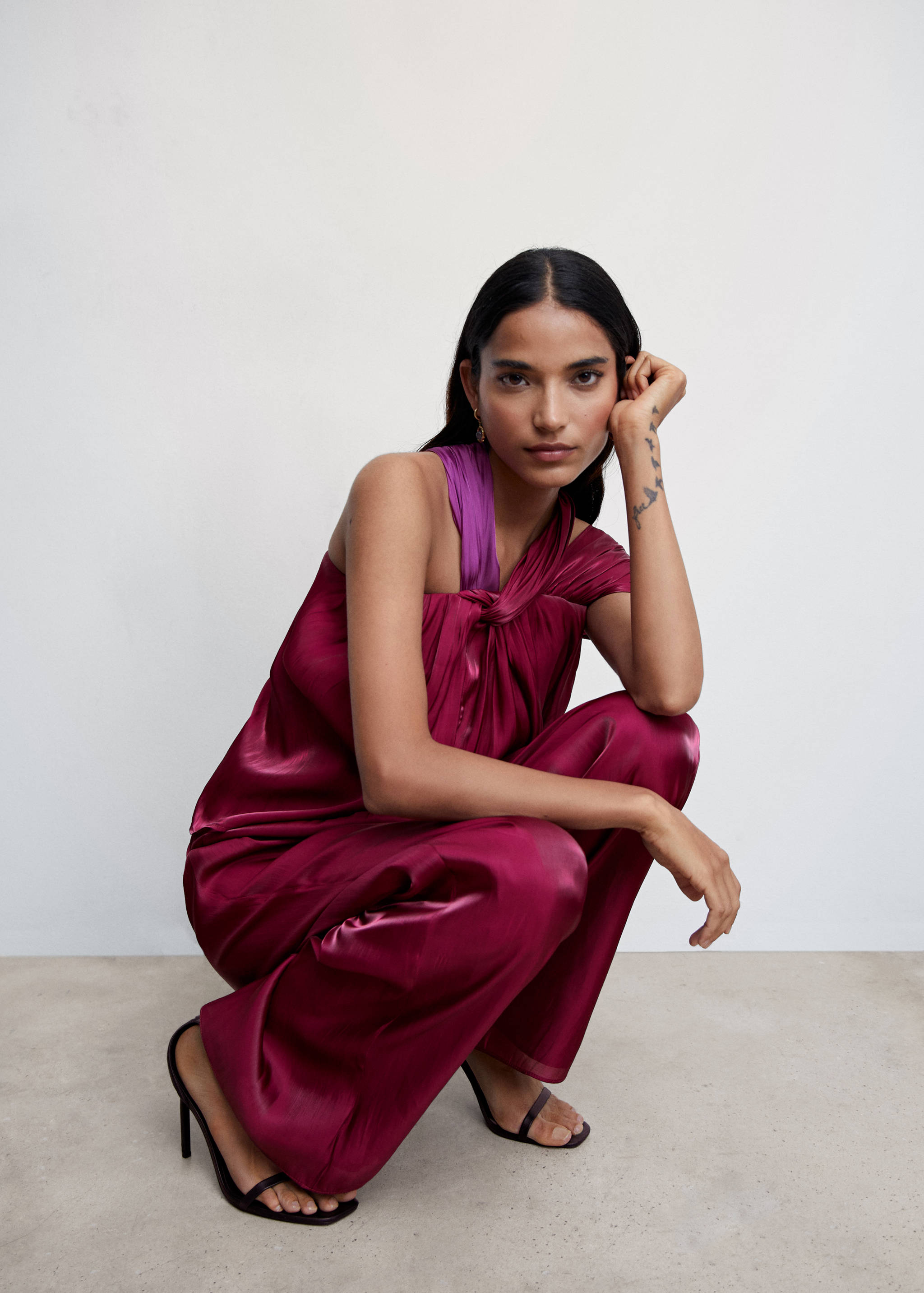 Asymmetrische Satin-Bluse - Detail des Artikels 2