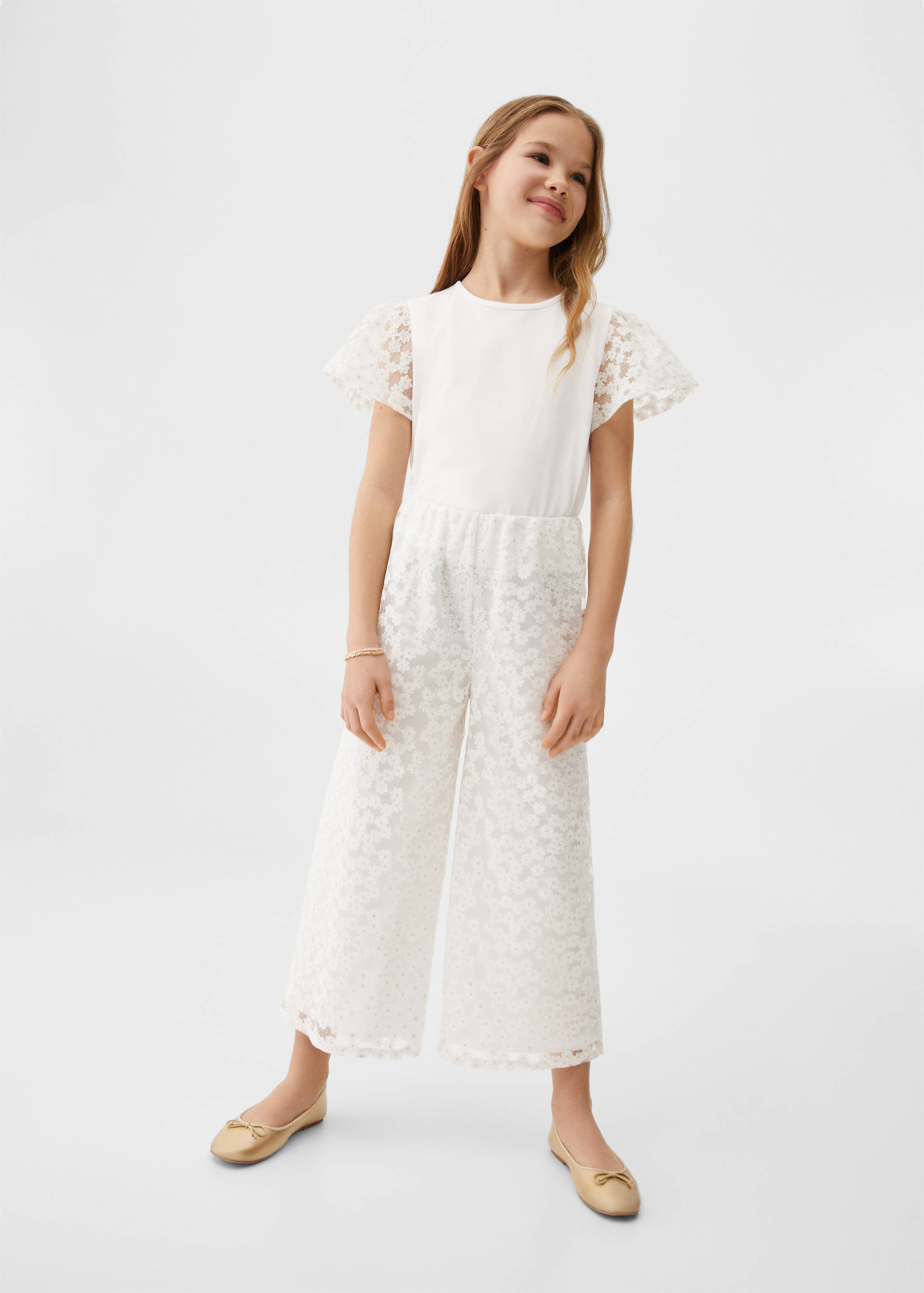 Culotte trousers with embroidered flowers  - General plane