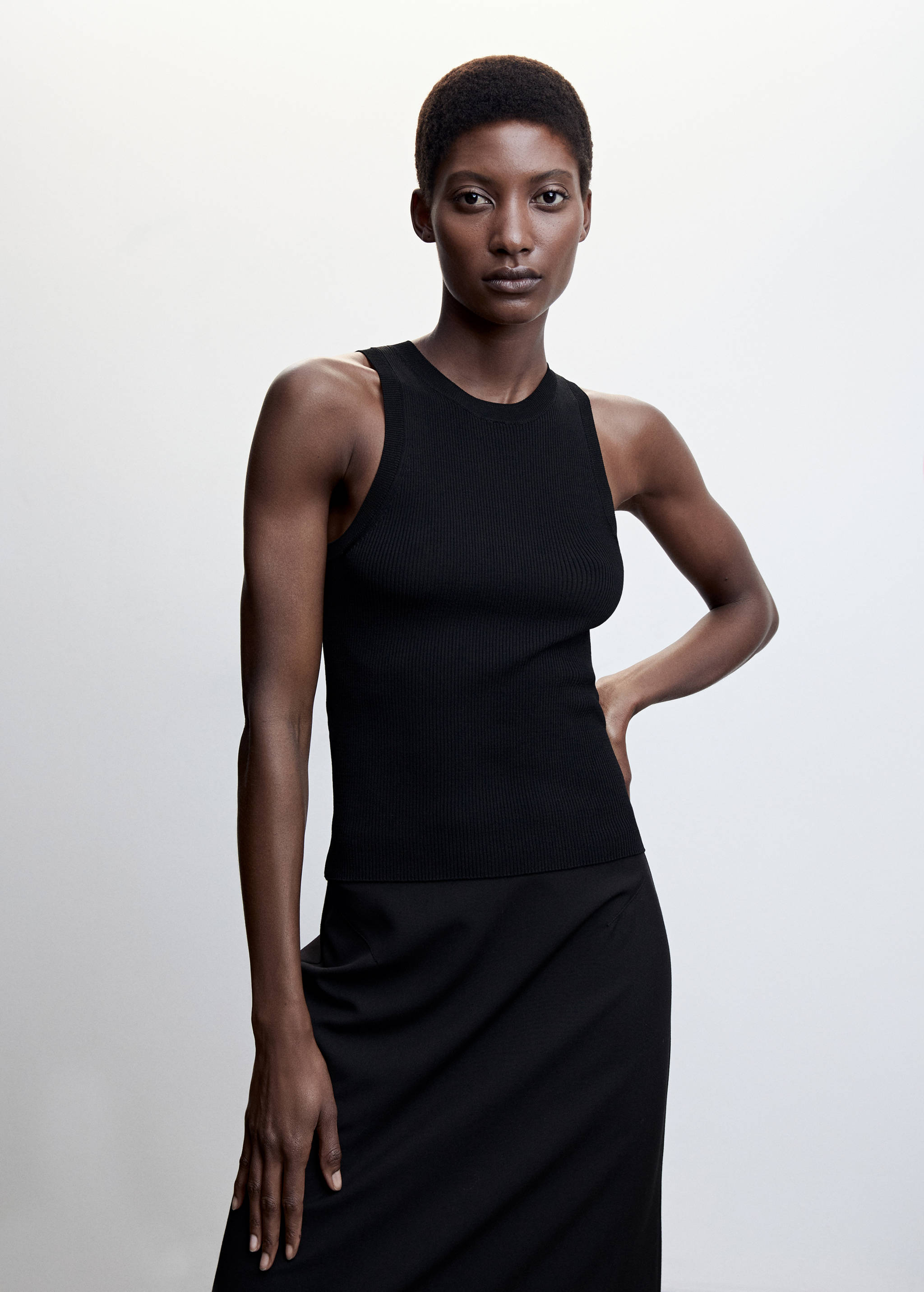 Stricktop mit breiten Trägern - Mittlere Ansicht