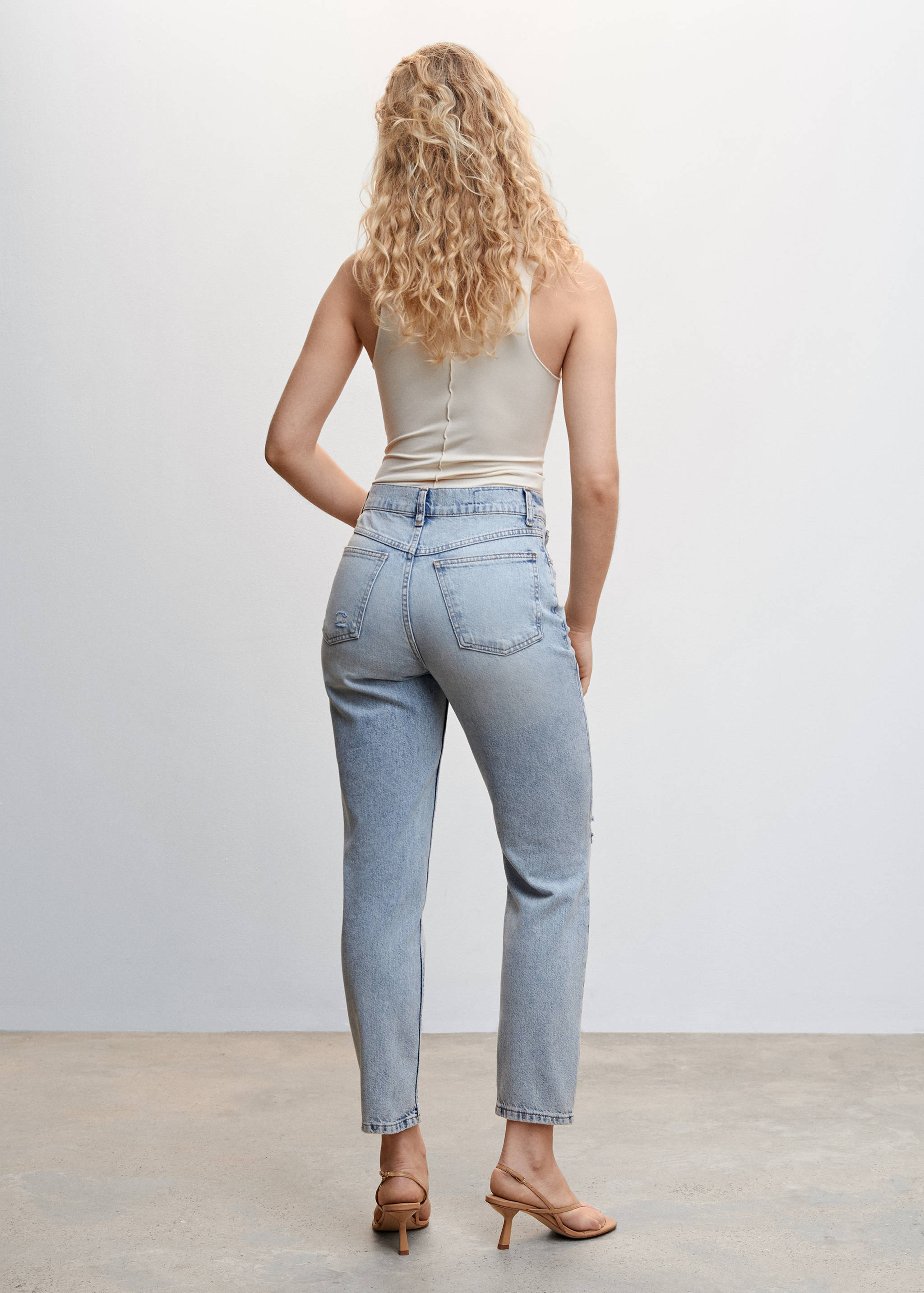 Mom high-waist jeans - Reverse of the article