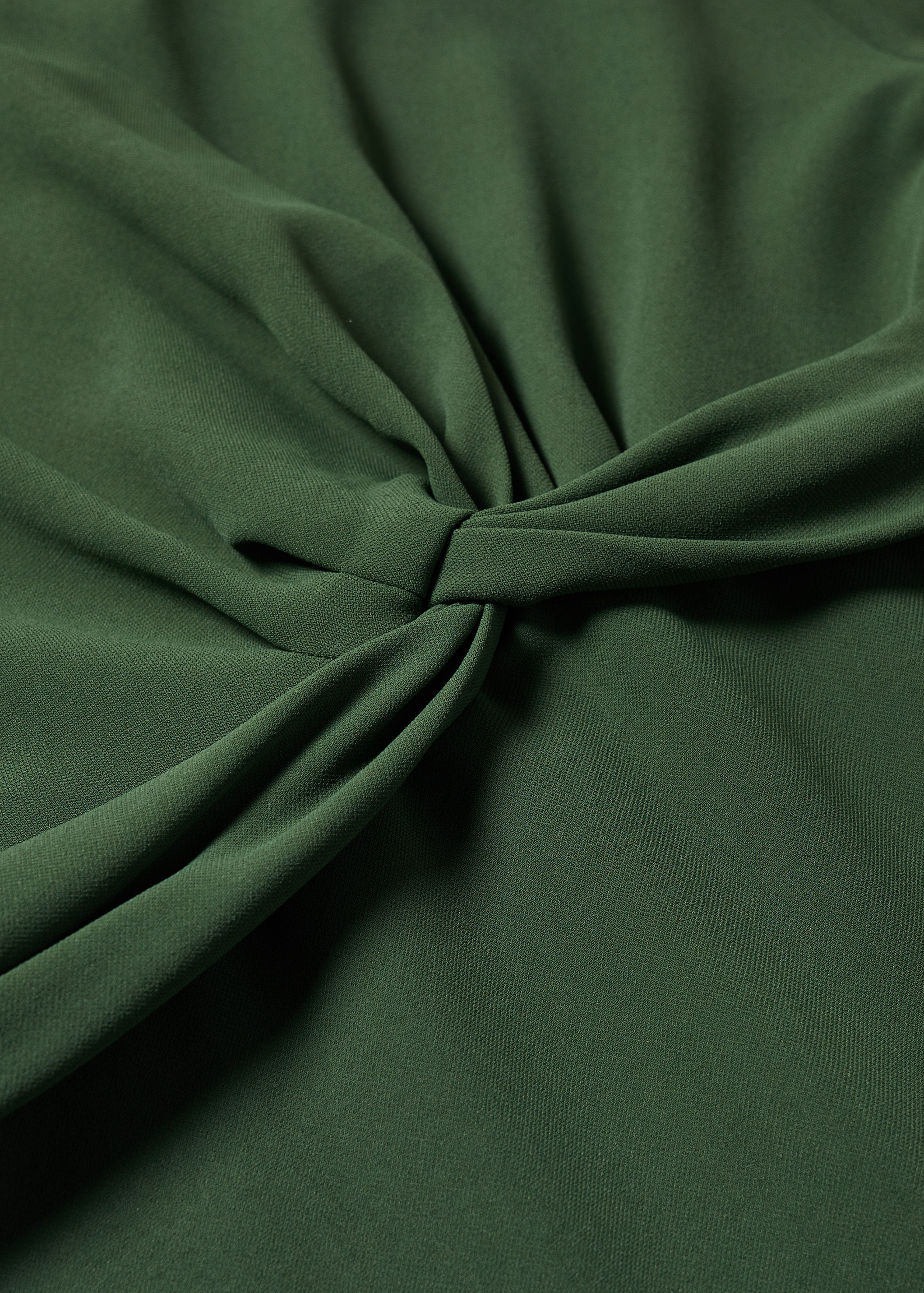 Hemdblusenkleid mit Knotendetail - Detail des Artikels 8