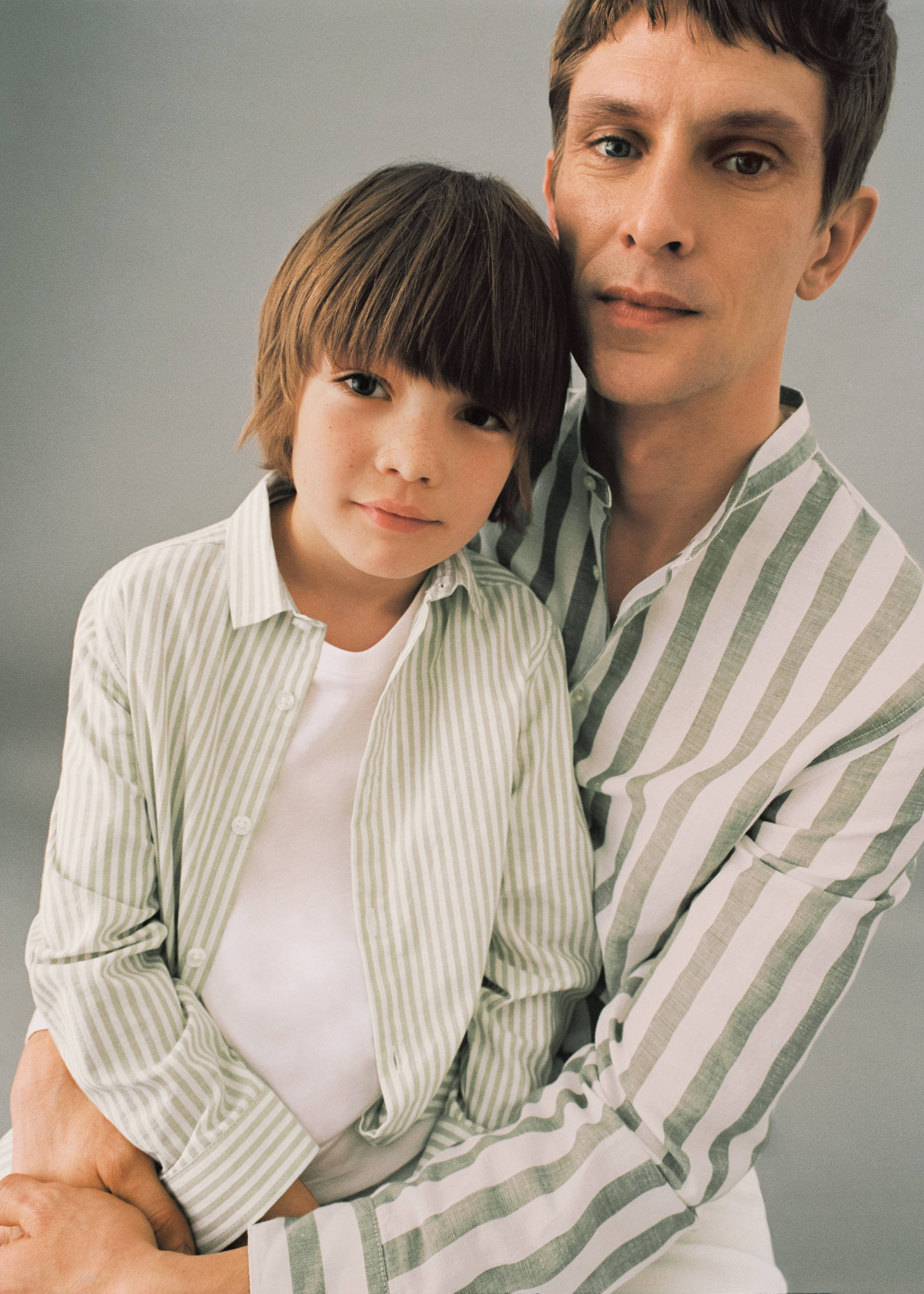 Lněná košile regular fit s proužky  - Detail zboží 6