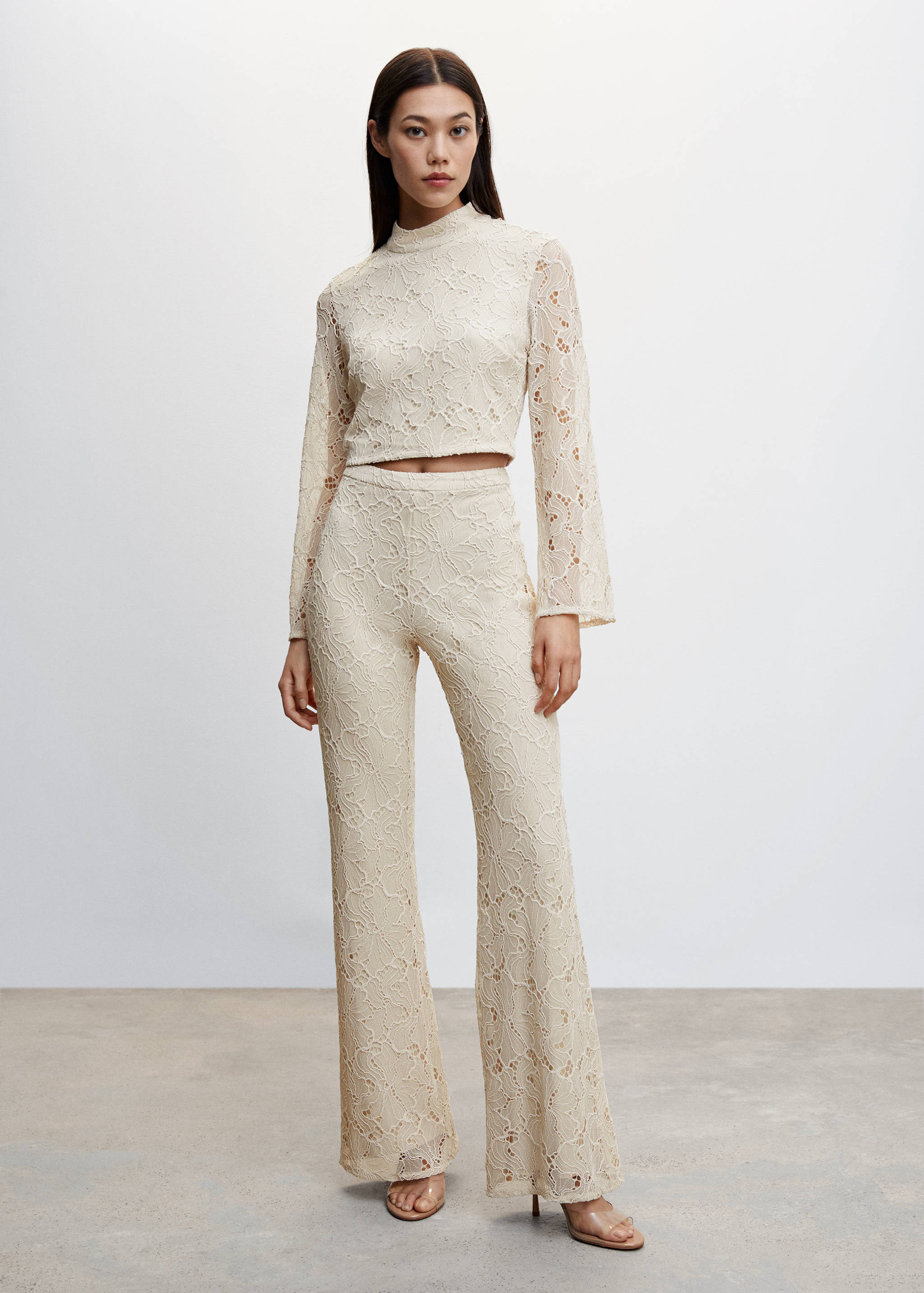 Open back lace top - General plane