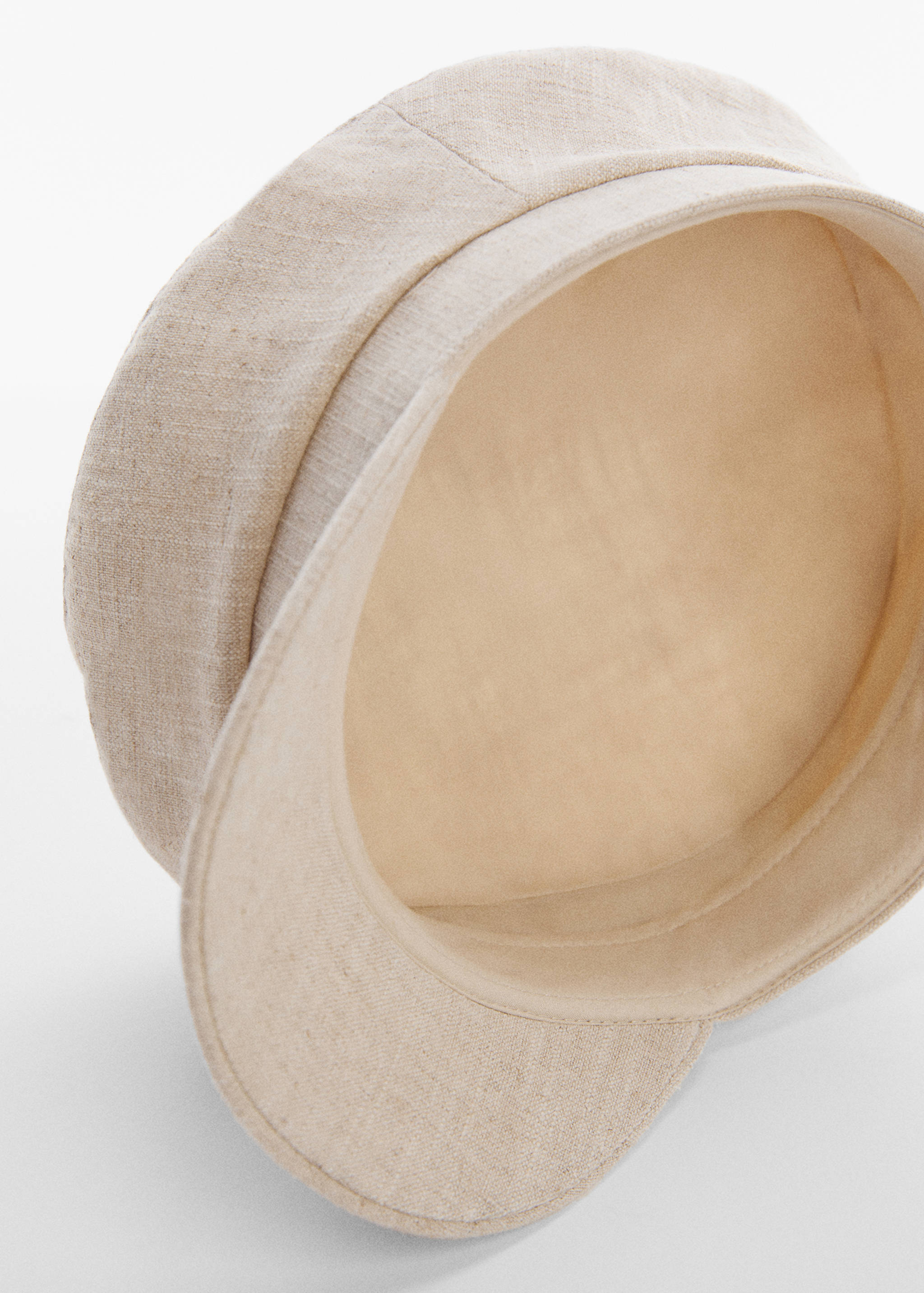 Cap with visor - Details of the article 1