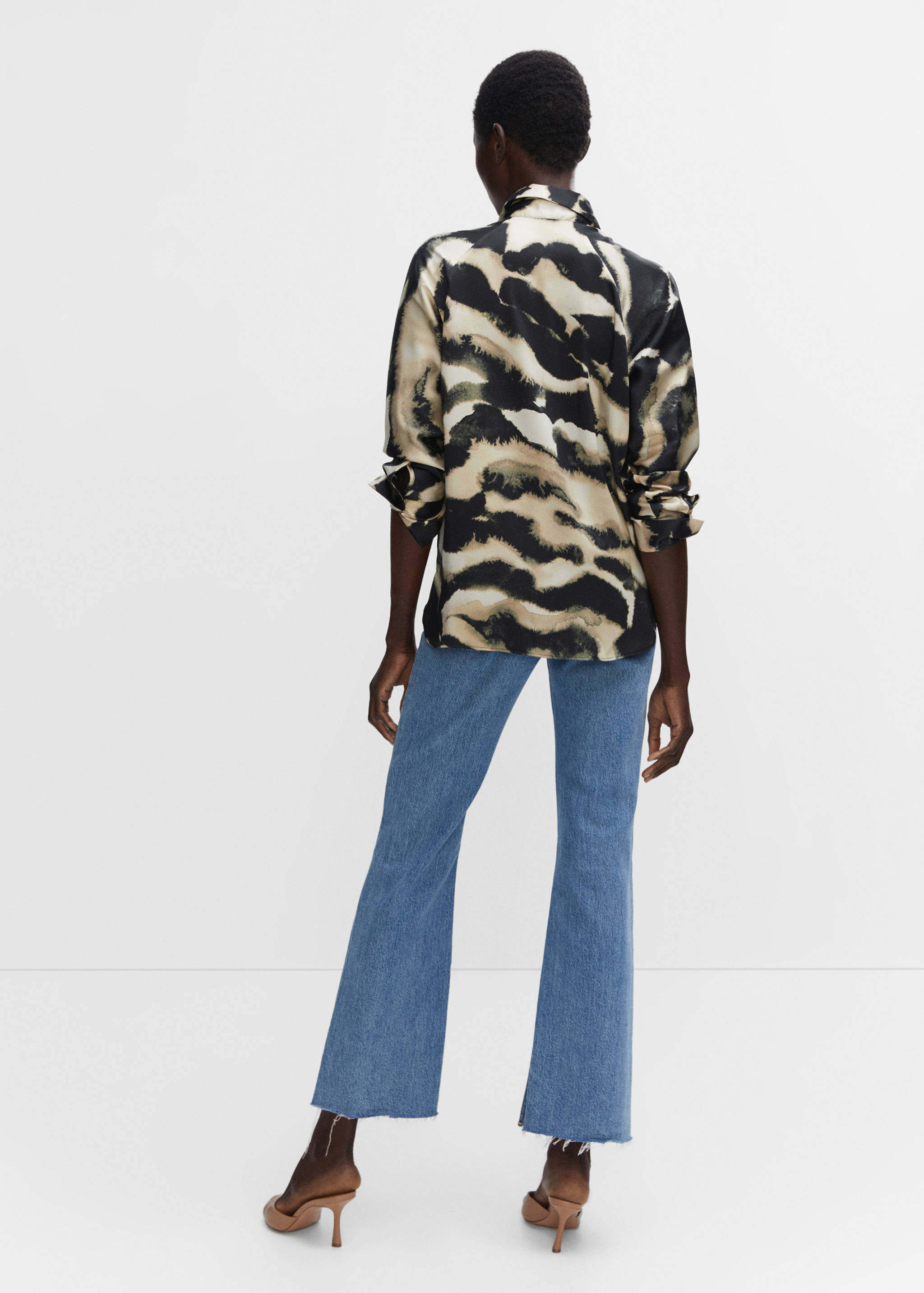 Gemustertes Oversized-Hemd - Rückseite des Artikels