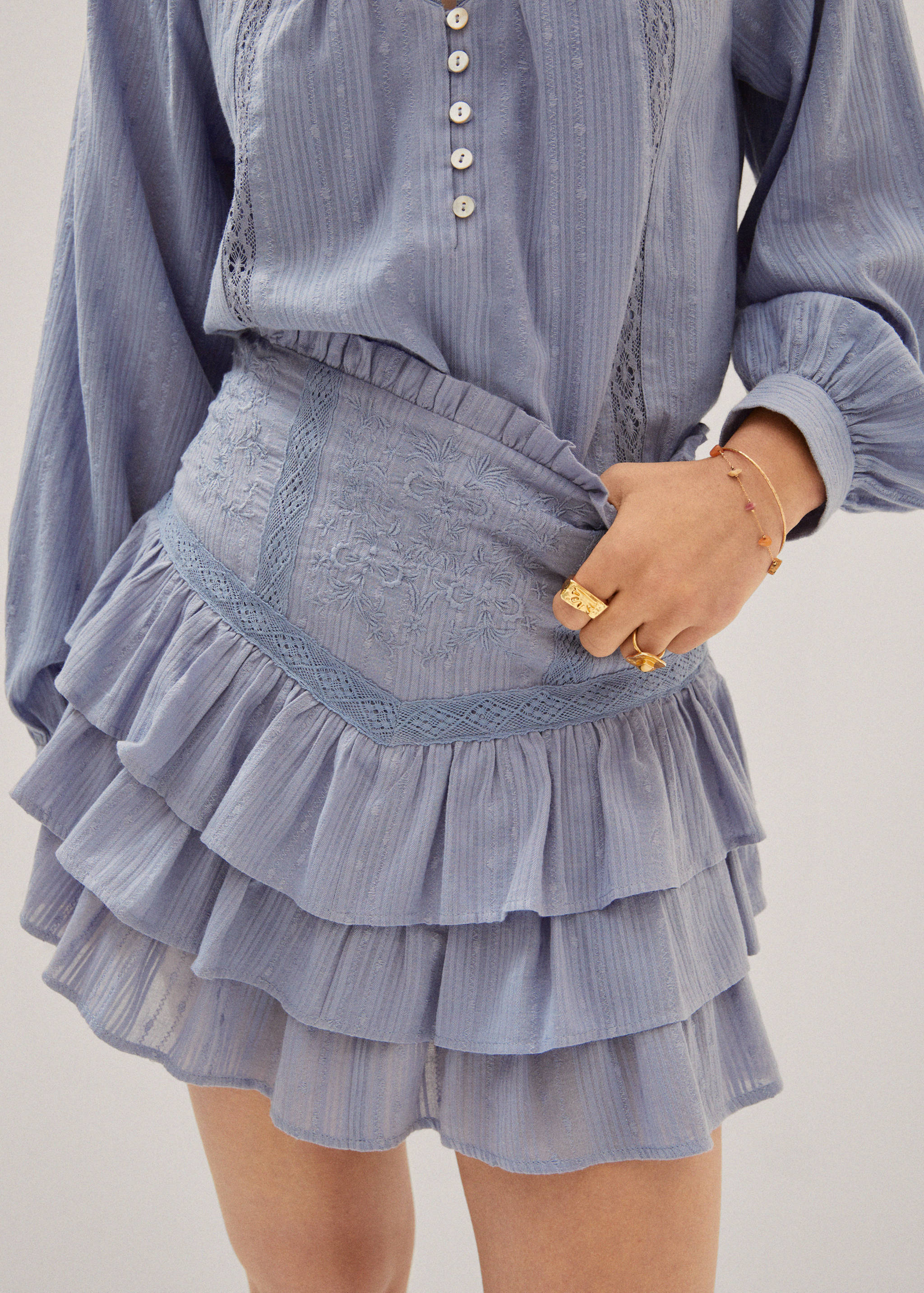 Bestickter Rüschenrock - Detail des Artikels 6