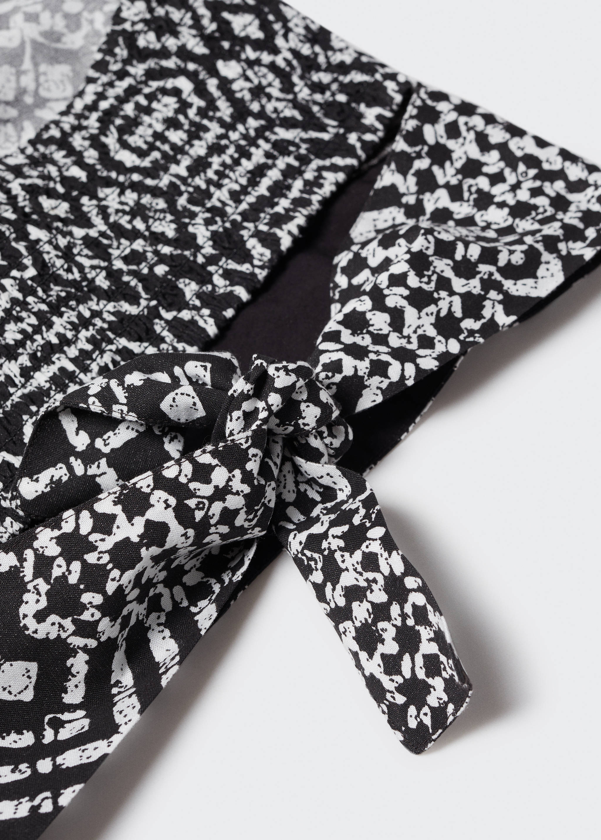 Top mit Ethno-Wickeleffekt - Detail des Artikels 8