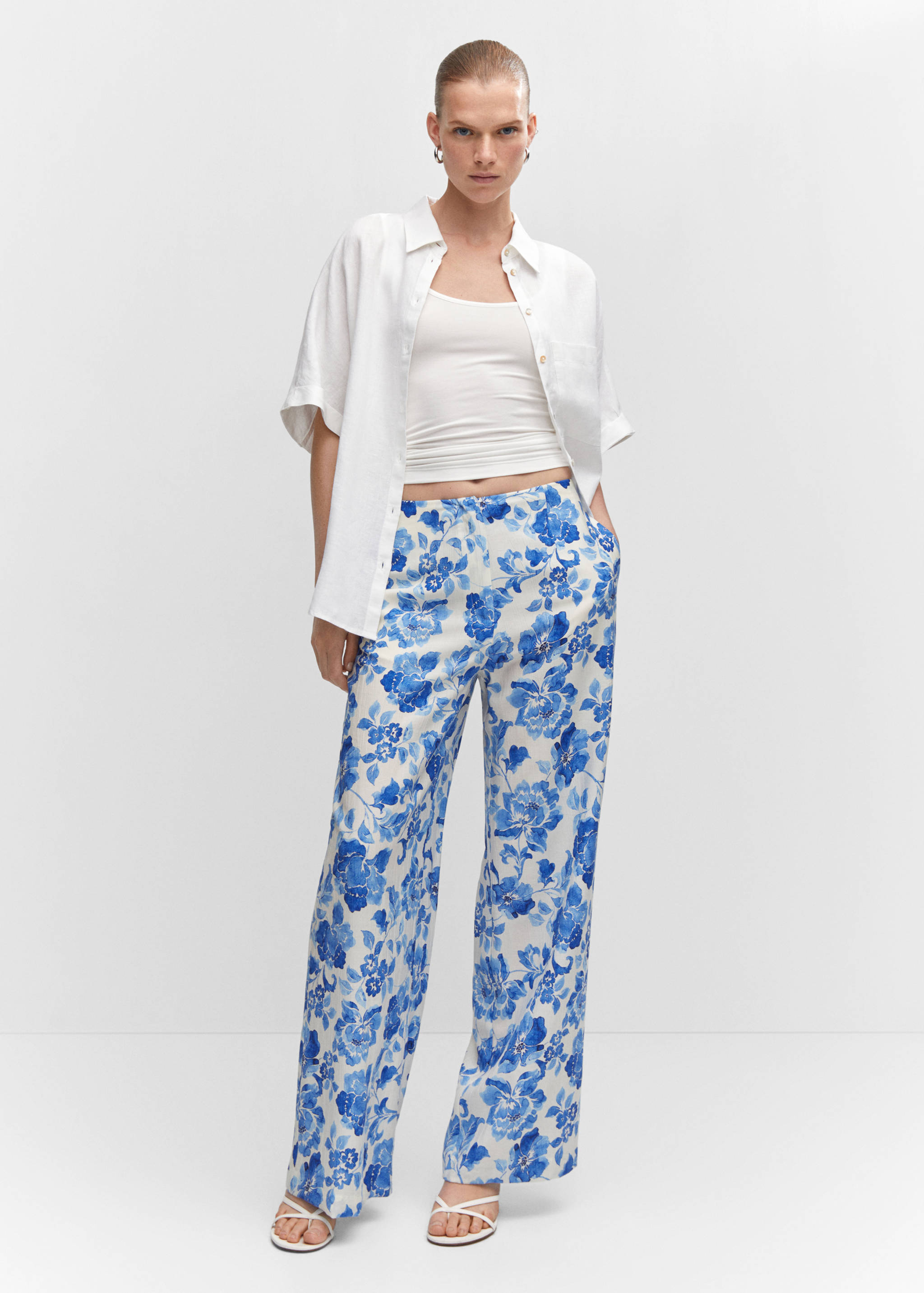 Spodnie palazzo w kwiaty - Plan ogólny