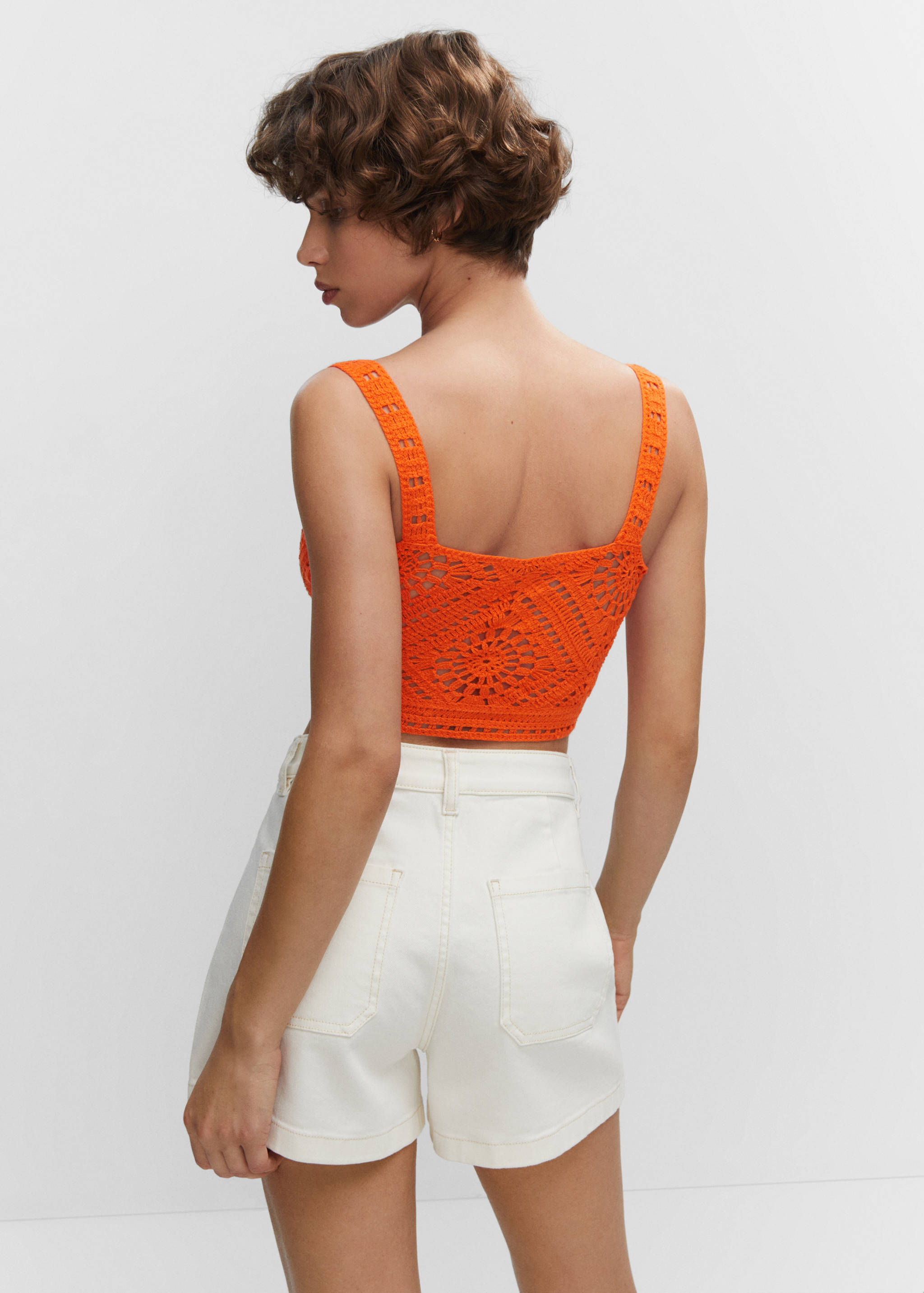 Crochet crop top - Reverse of the article