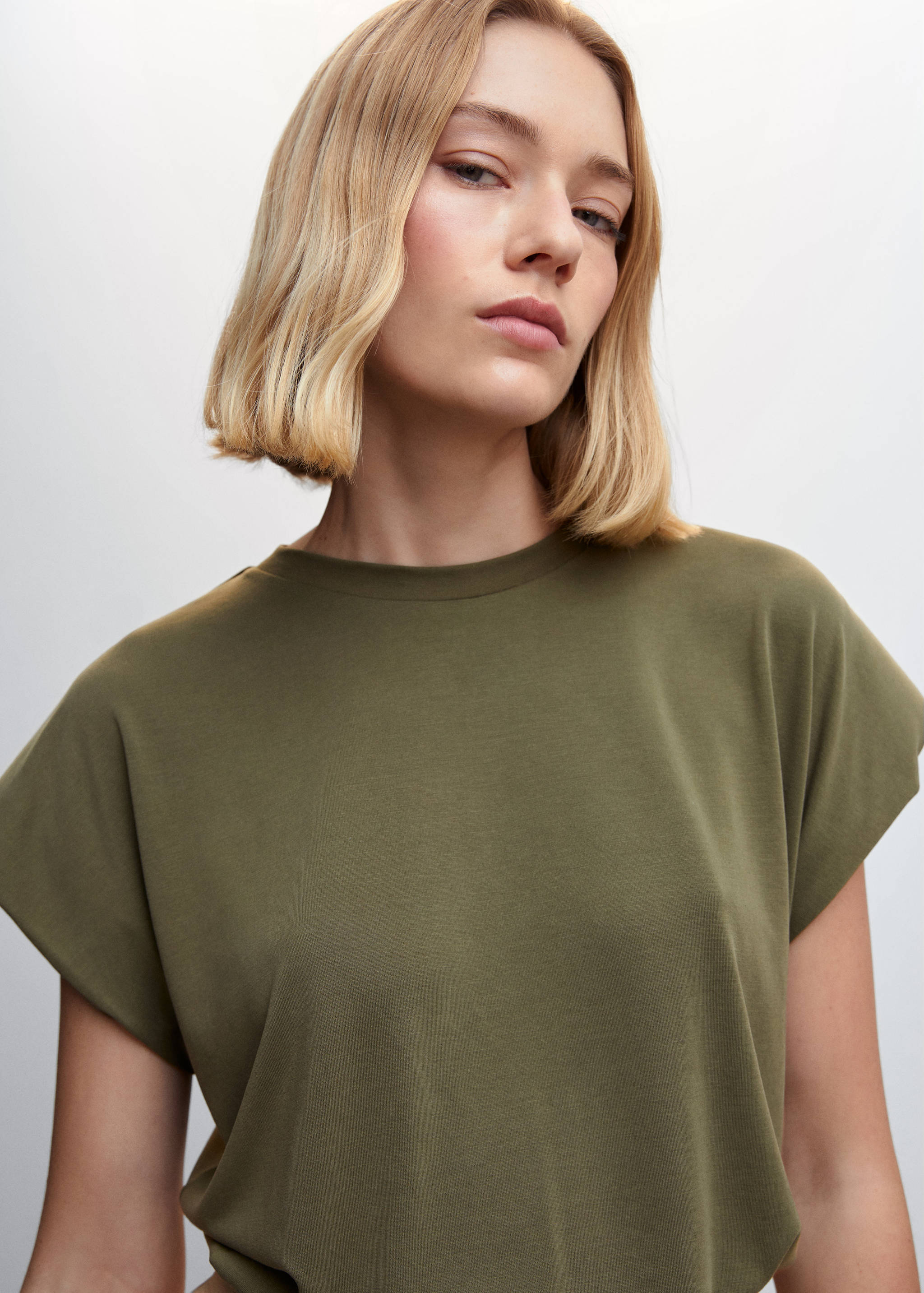 Oversized modal t-shirt - Details of the article 1