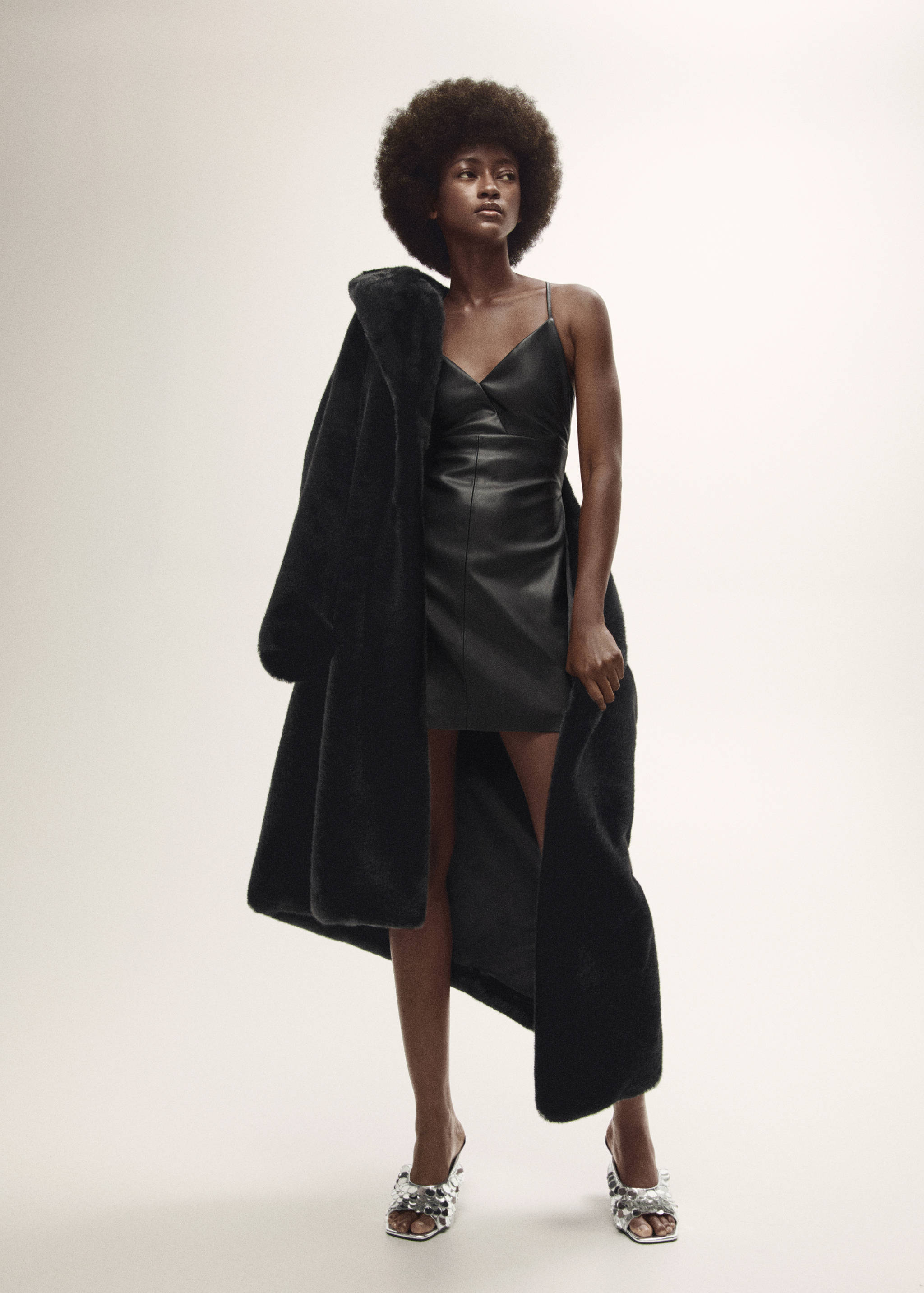 Leather-effect cross back dress - Details of the article 7