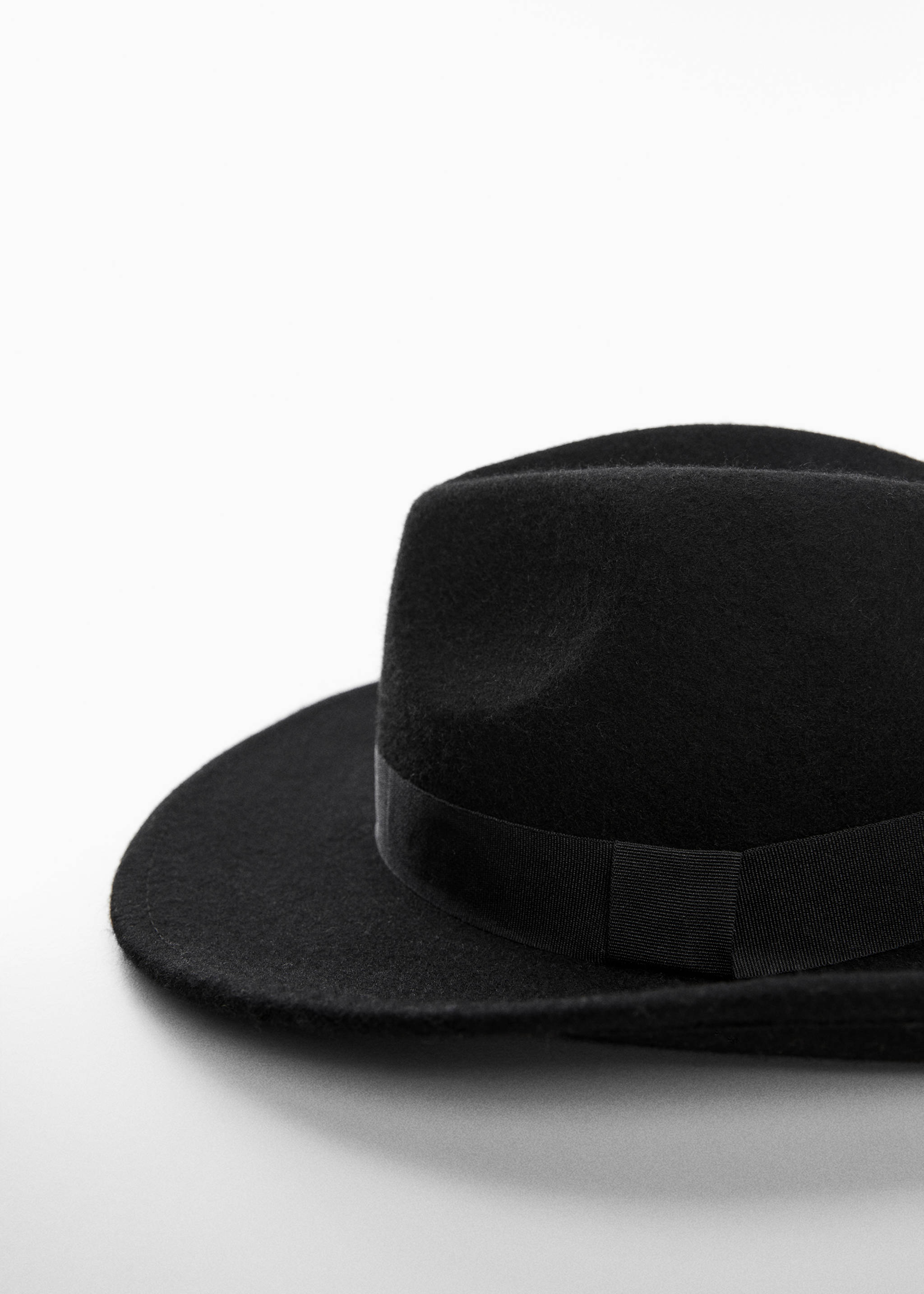 100% wool hat - Details of the article 1