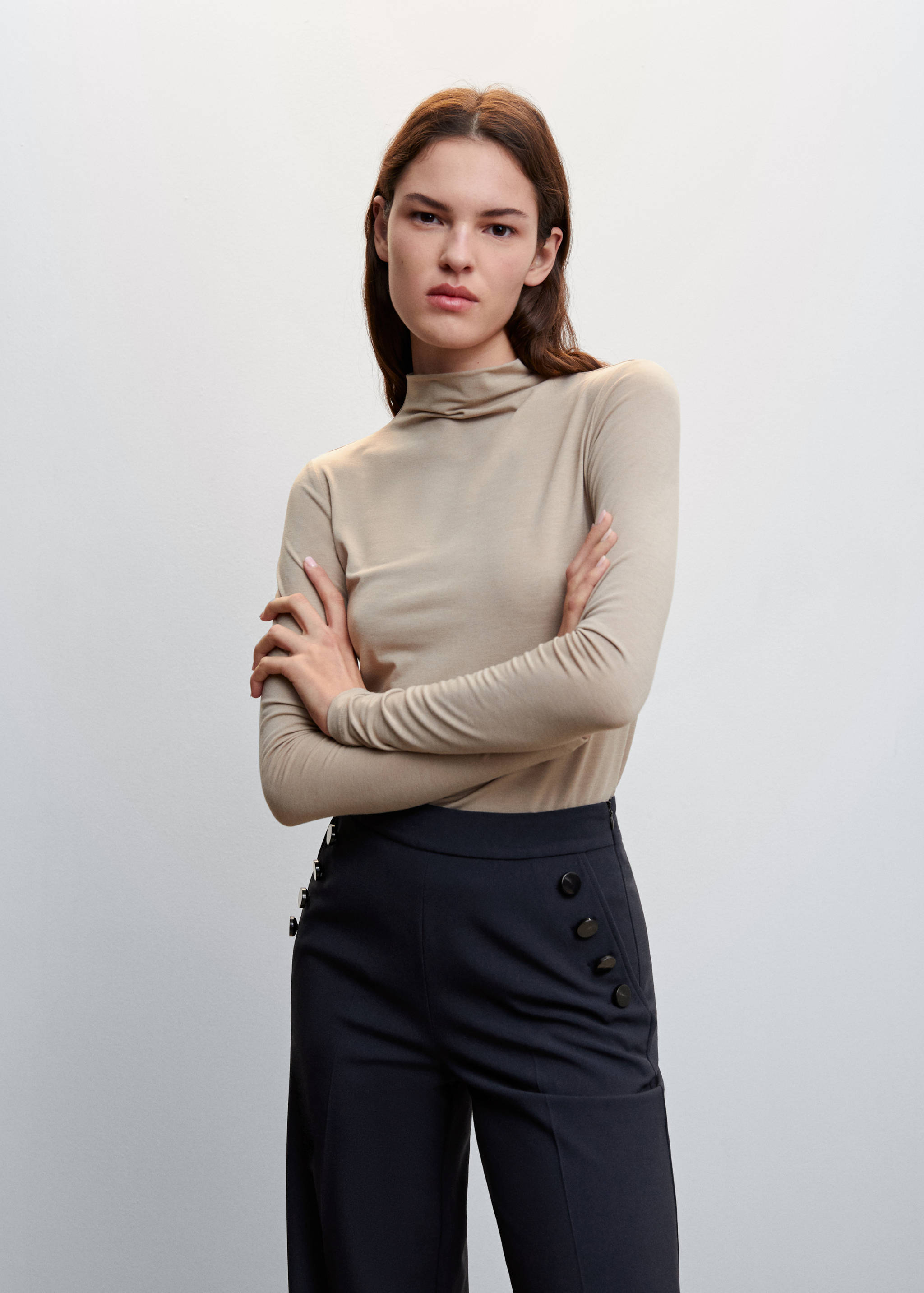 Side buttons trousers - Details of the article 1