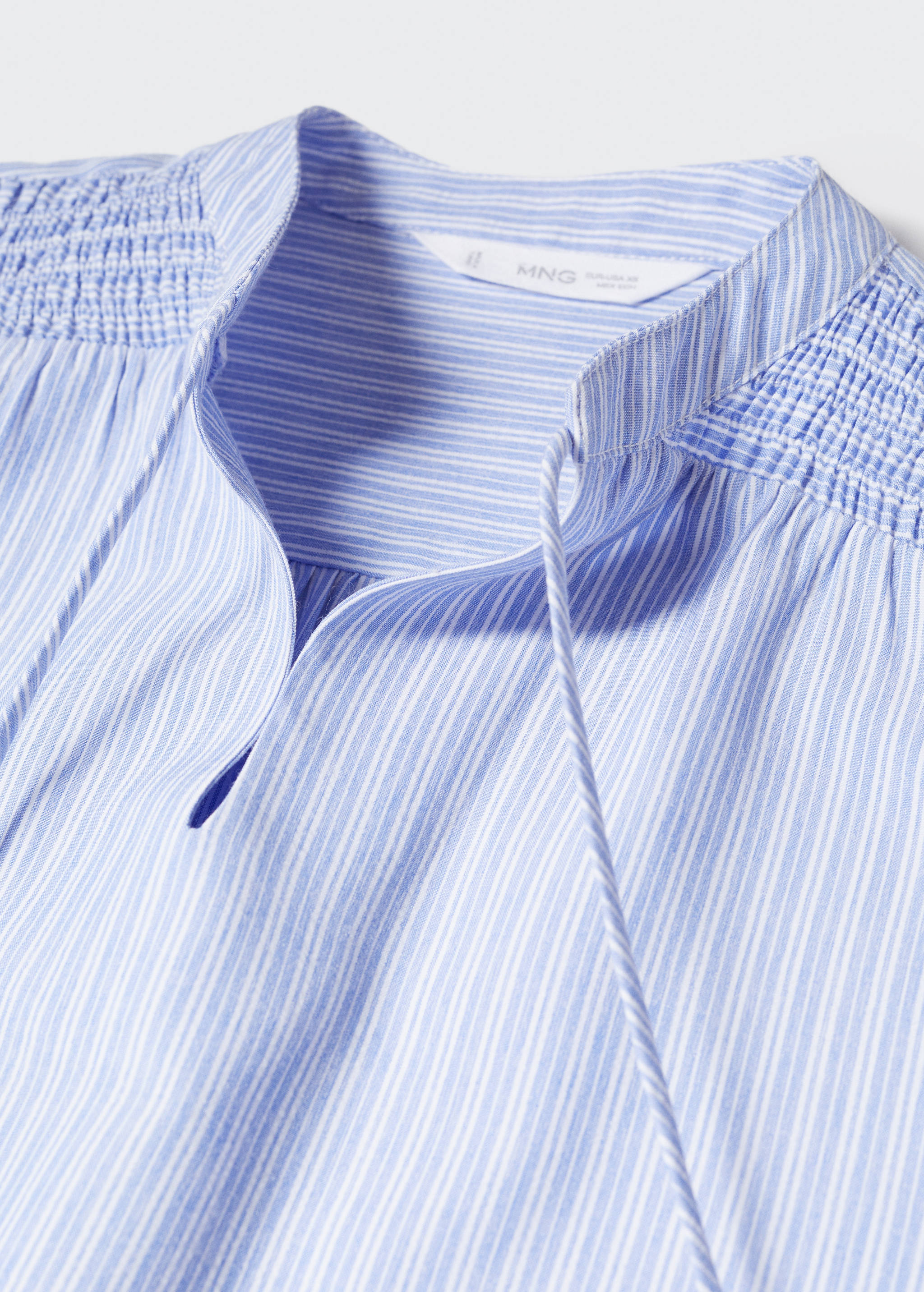 Cropped blouse - Details of the article 8