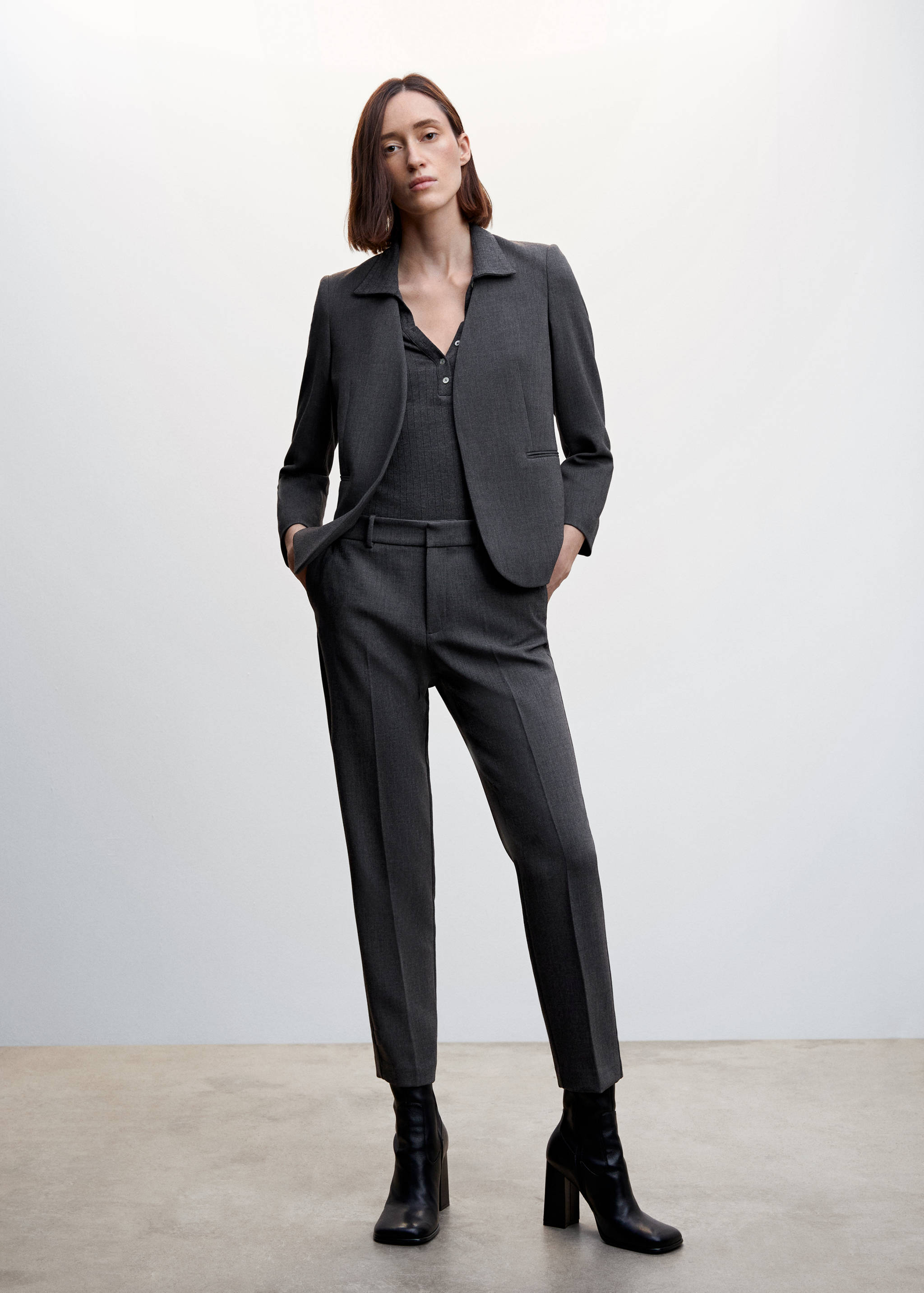 Americana traje collarless - Plano general