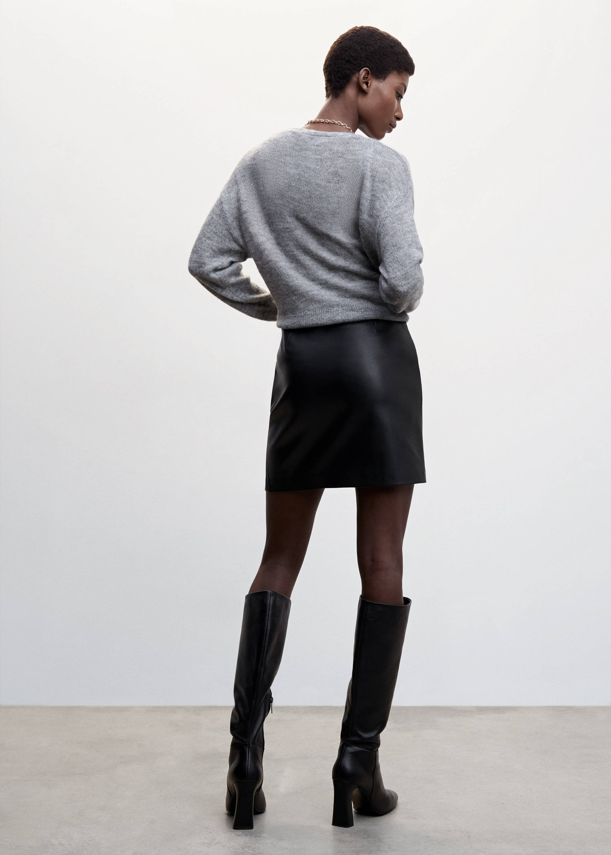 Leather-effect mini-skirt - Reverse of the article