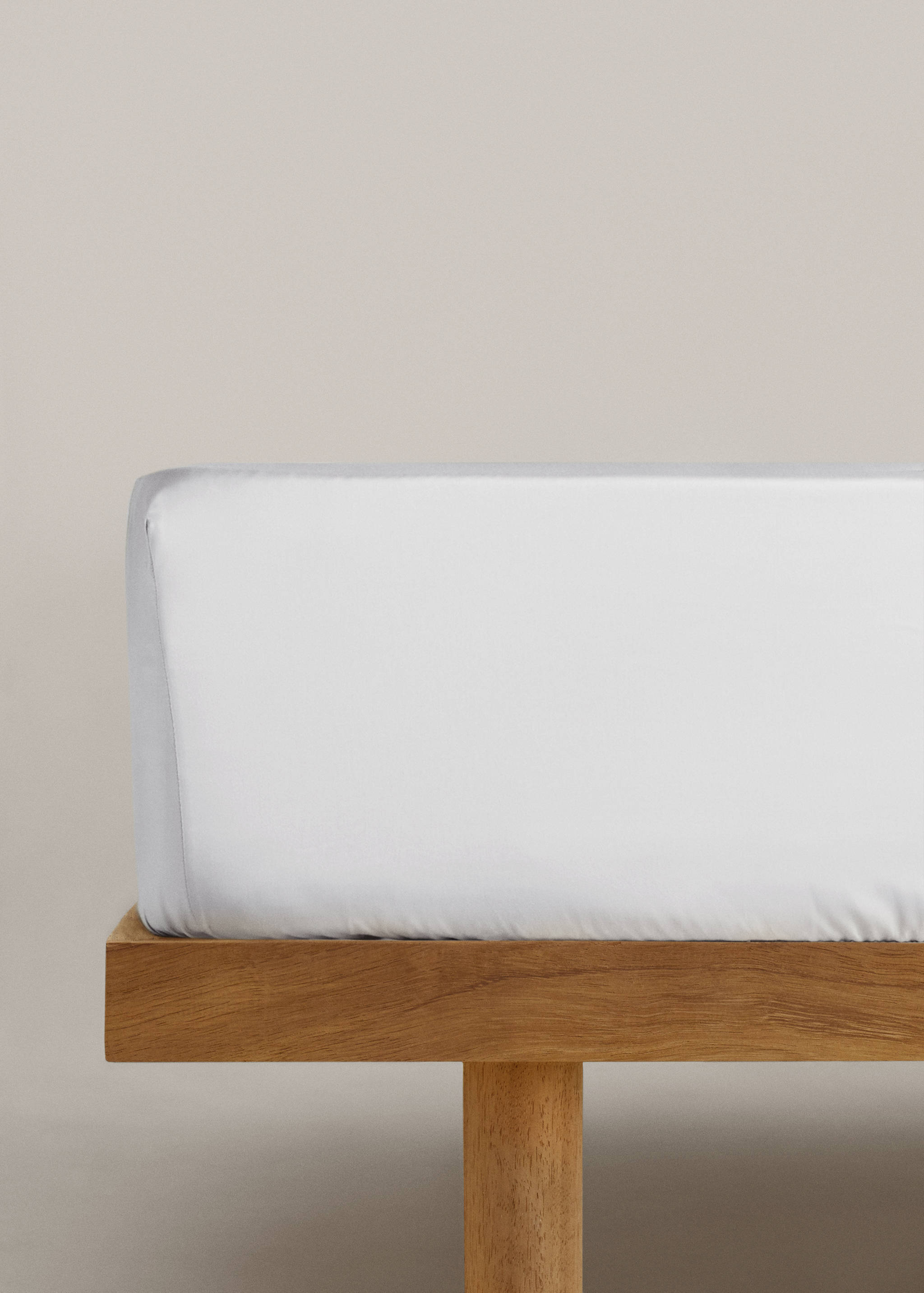 Satin fitted sheet single bed - Article without model