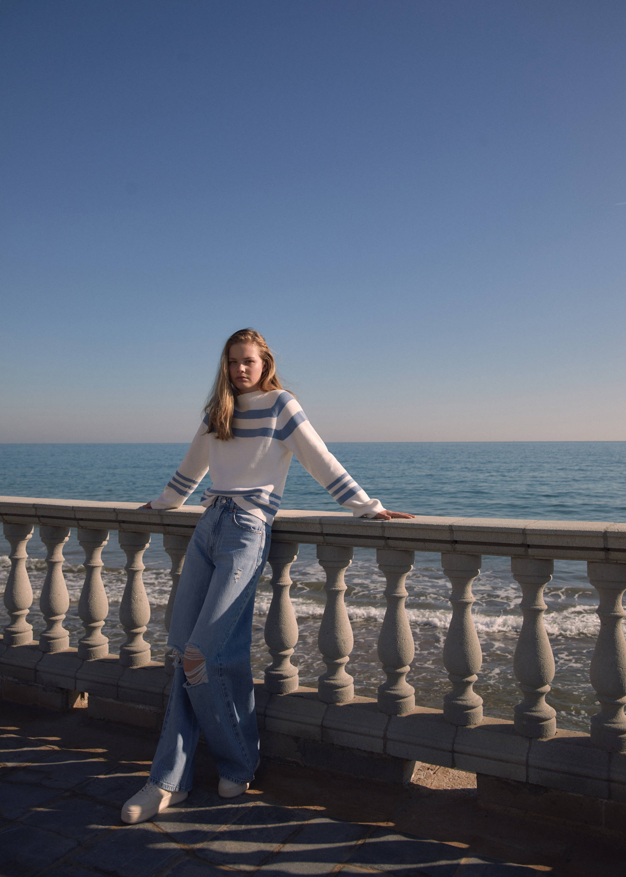 Džíny se širokými nohavicemi a dekorativním roztrháním - Detail zboží 5