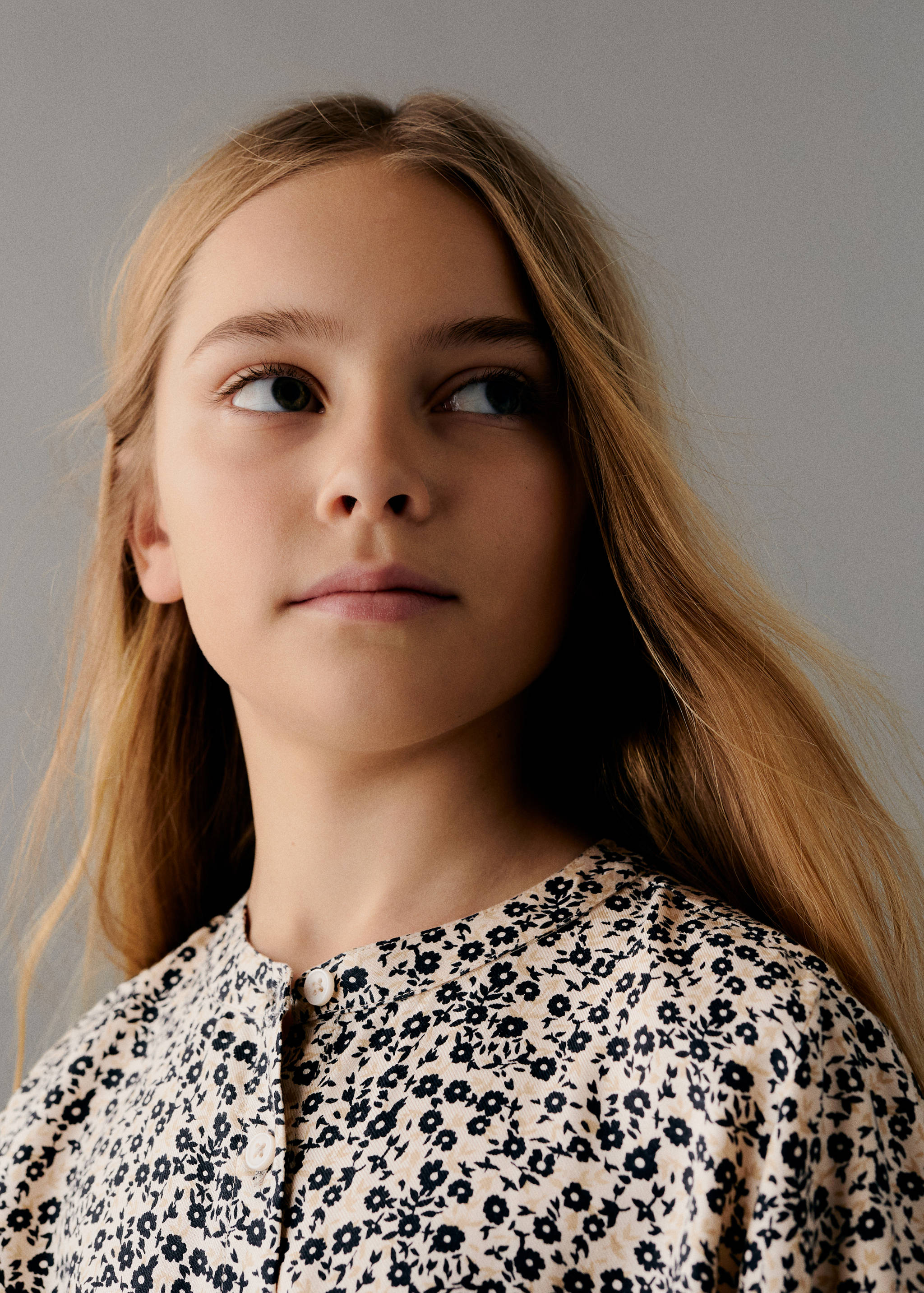 Kleid mit Blumenmuster - Detail des Artikels 1