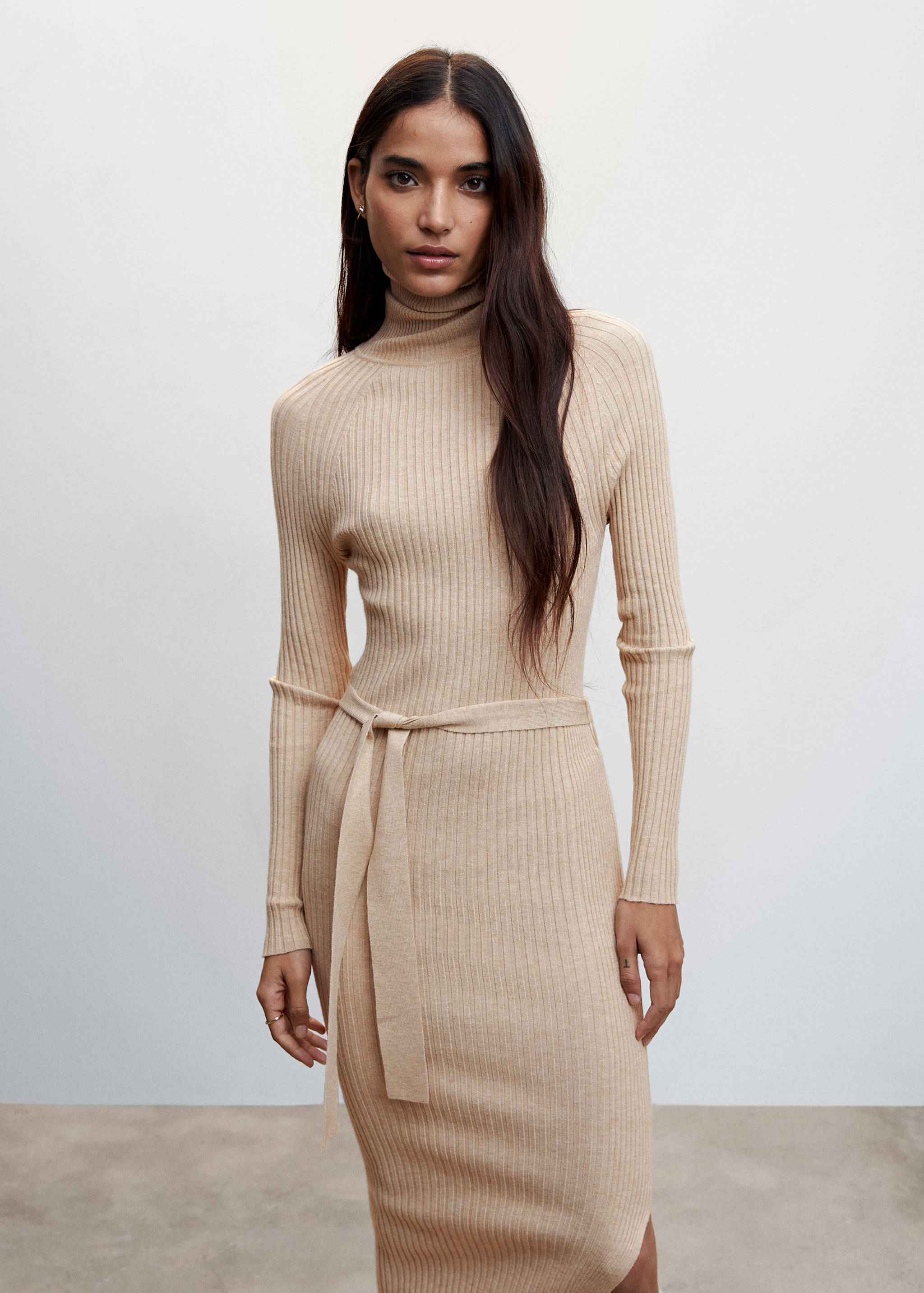 Ribbed dress with knot detail - Medium plane