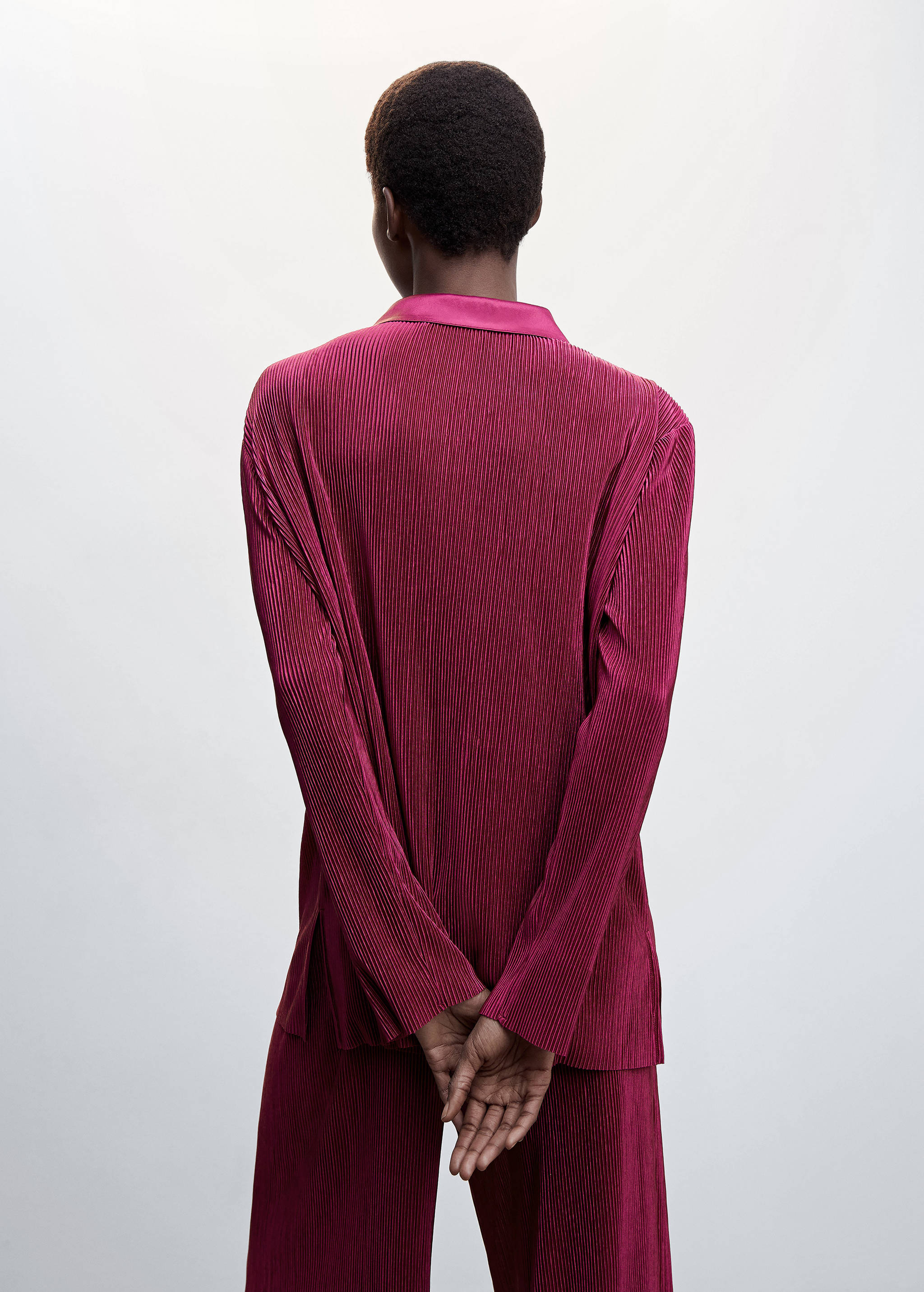 Camisa plisada - Reverso del artículo