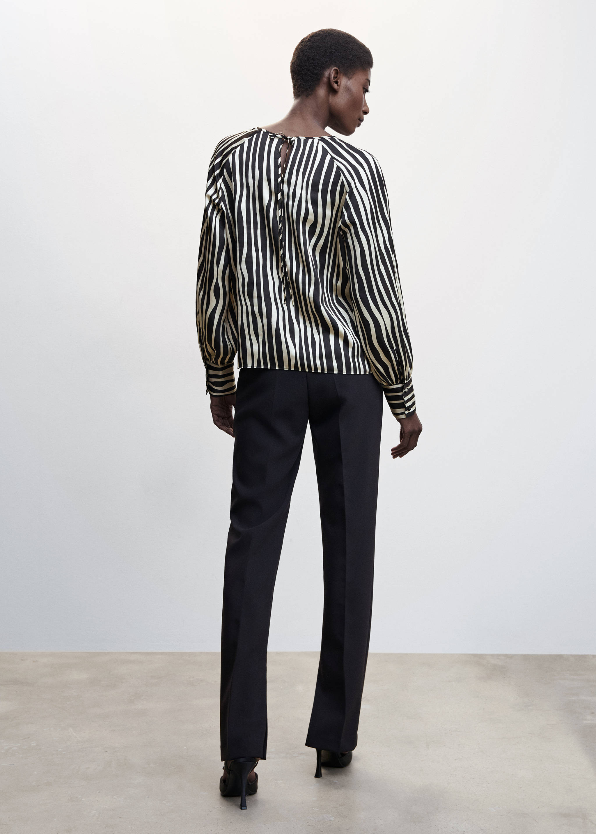 Animal print blouse - Reverse of the article