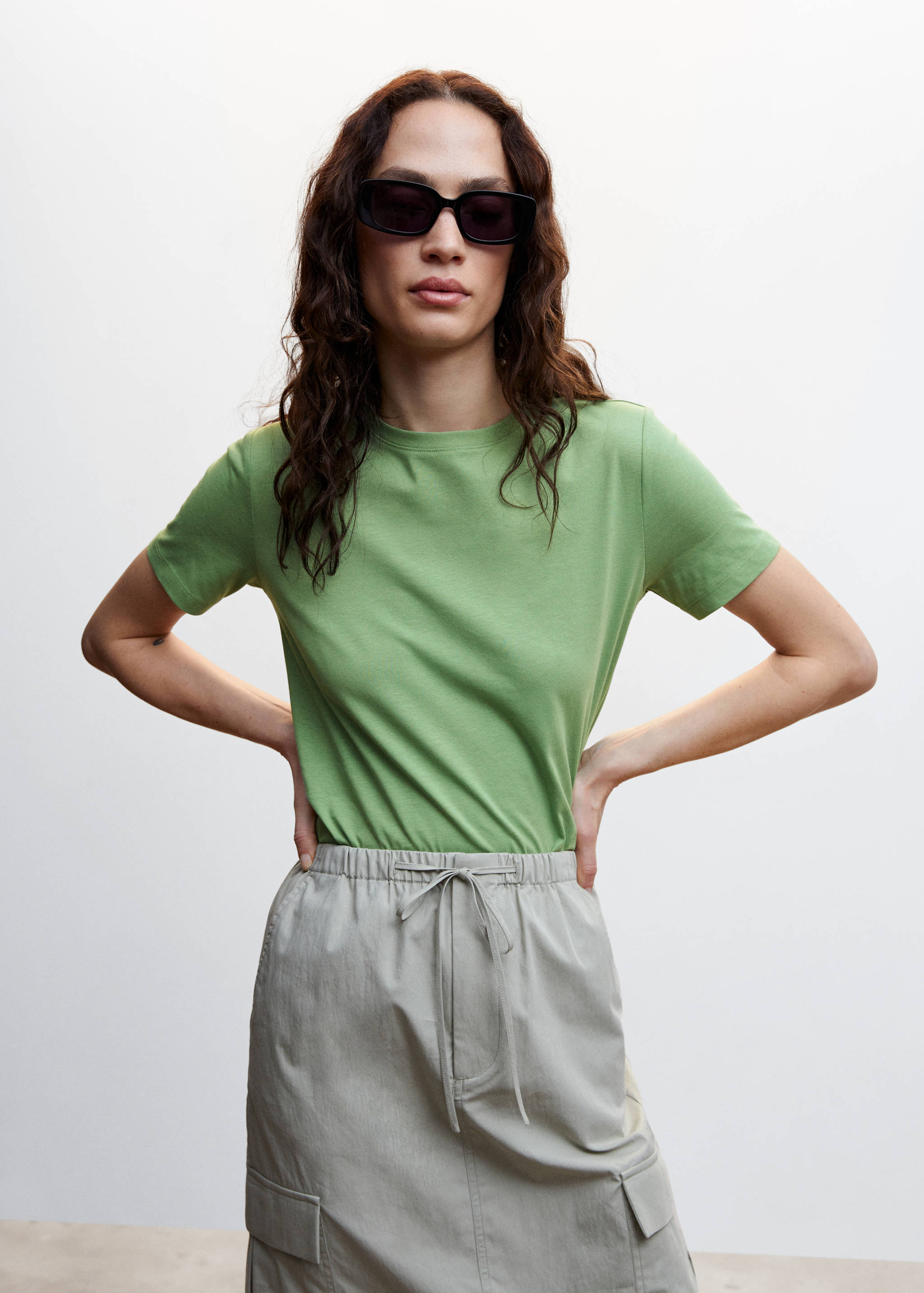 Tričko ze 100% bavlny - Náhled ve středové rovině