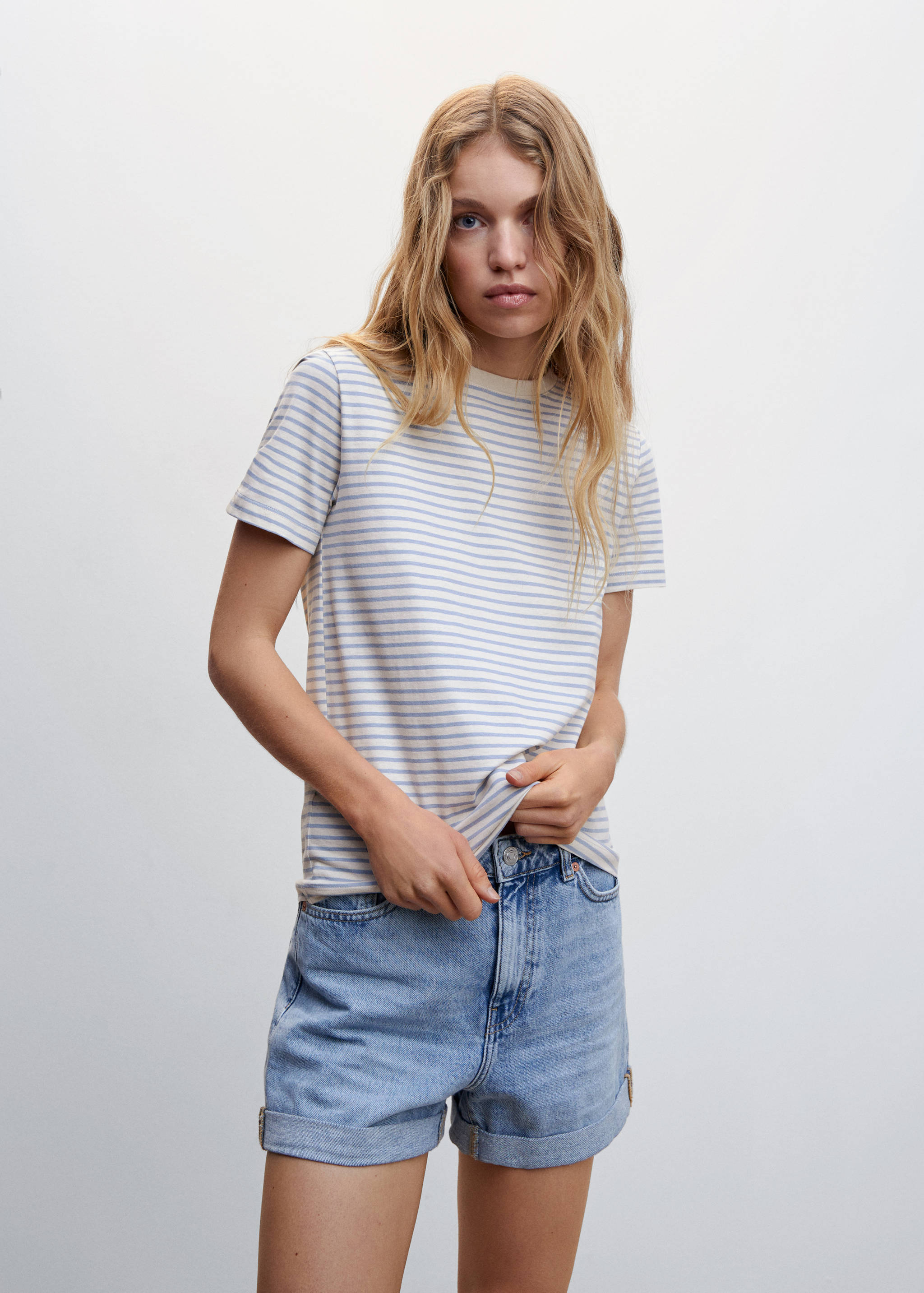 Tričko ze 100% bavlny - Náhled ve středové rovině