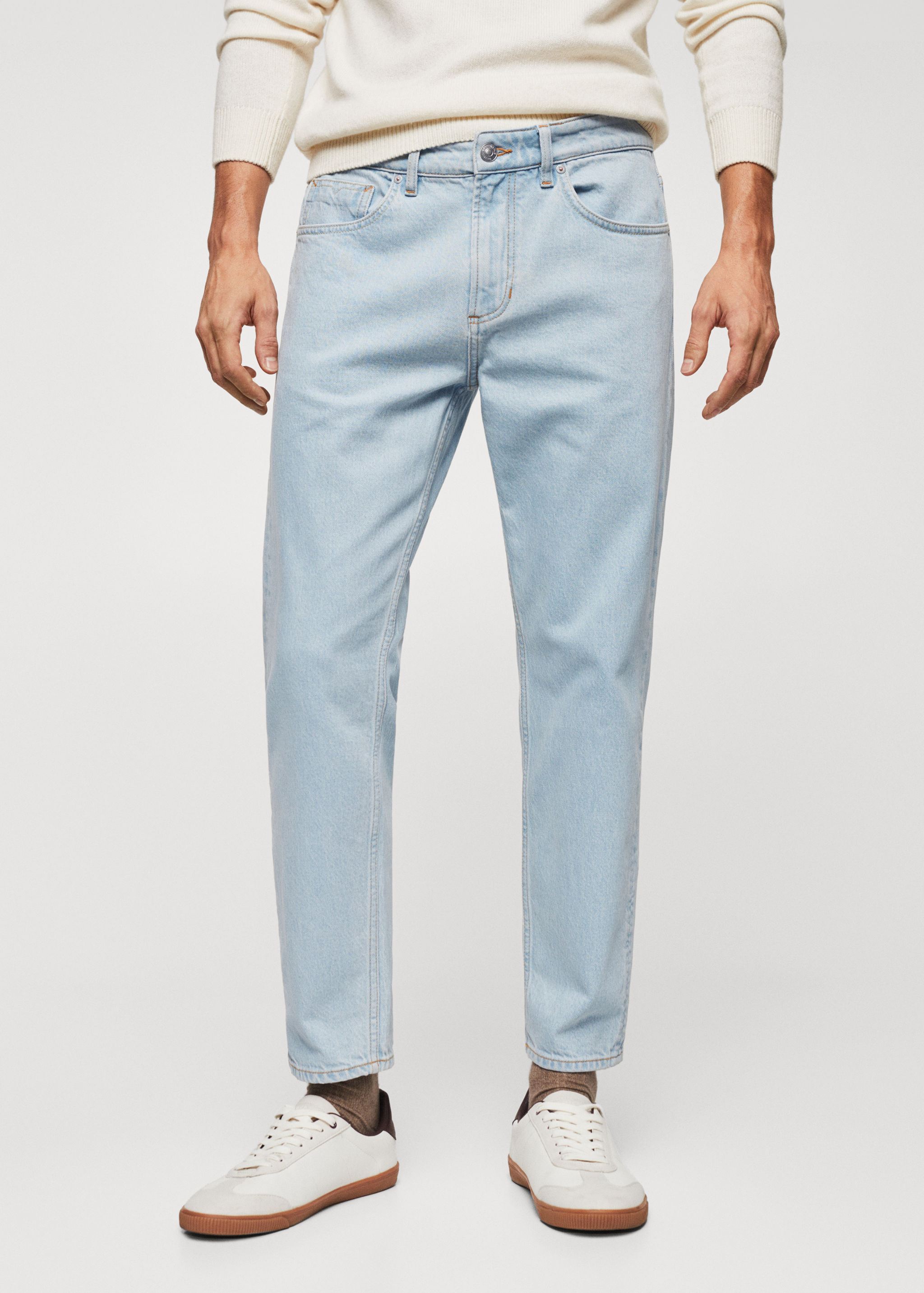 Jeans Ben tapered e cropped - Plano médio