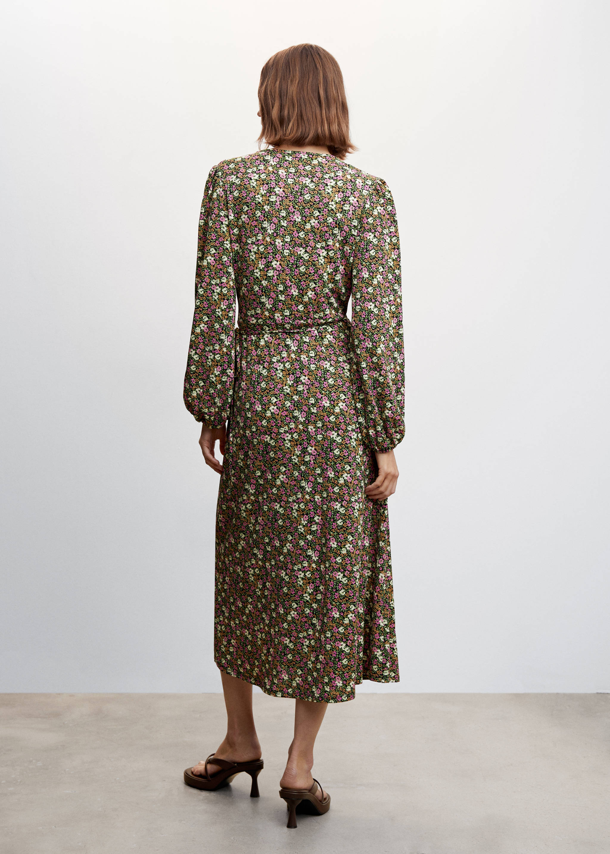 Vestit detall tall estampat - Revers de l'article