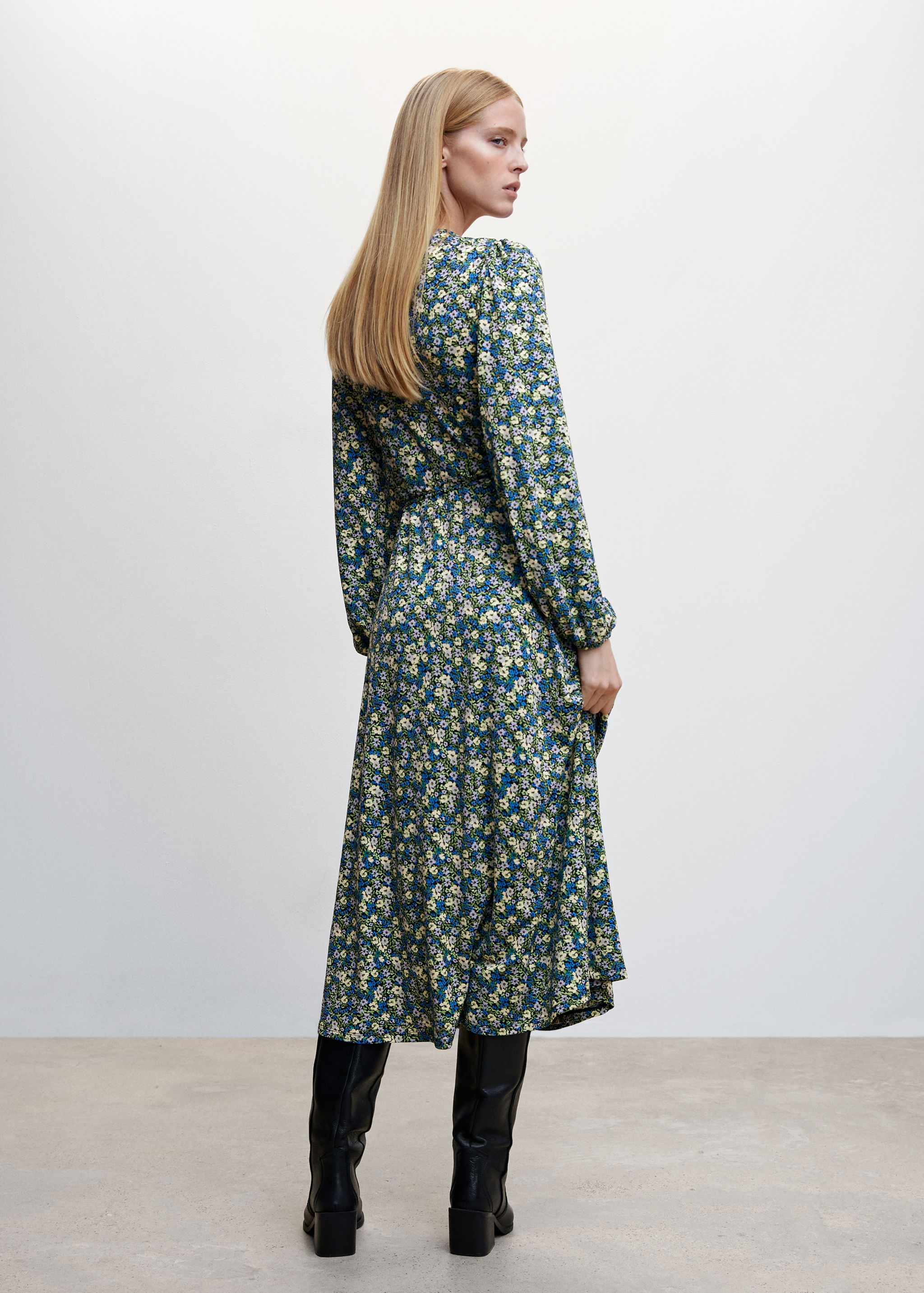 Vestit detall tall estampat - Revers de l'article