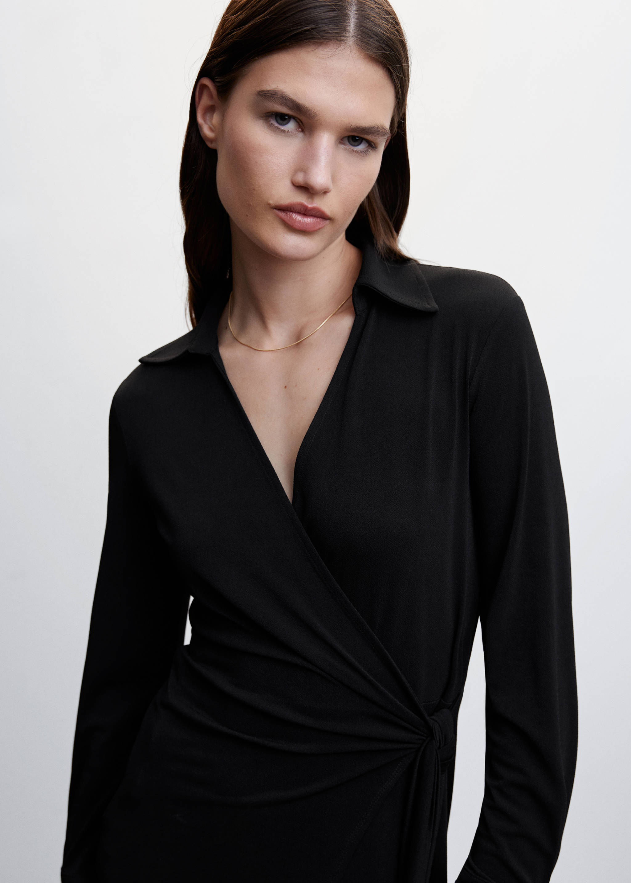 Kurzes Kleid in Wickel-Optik - Detail des Artikels 1