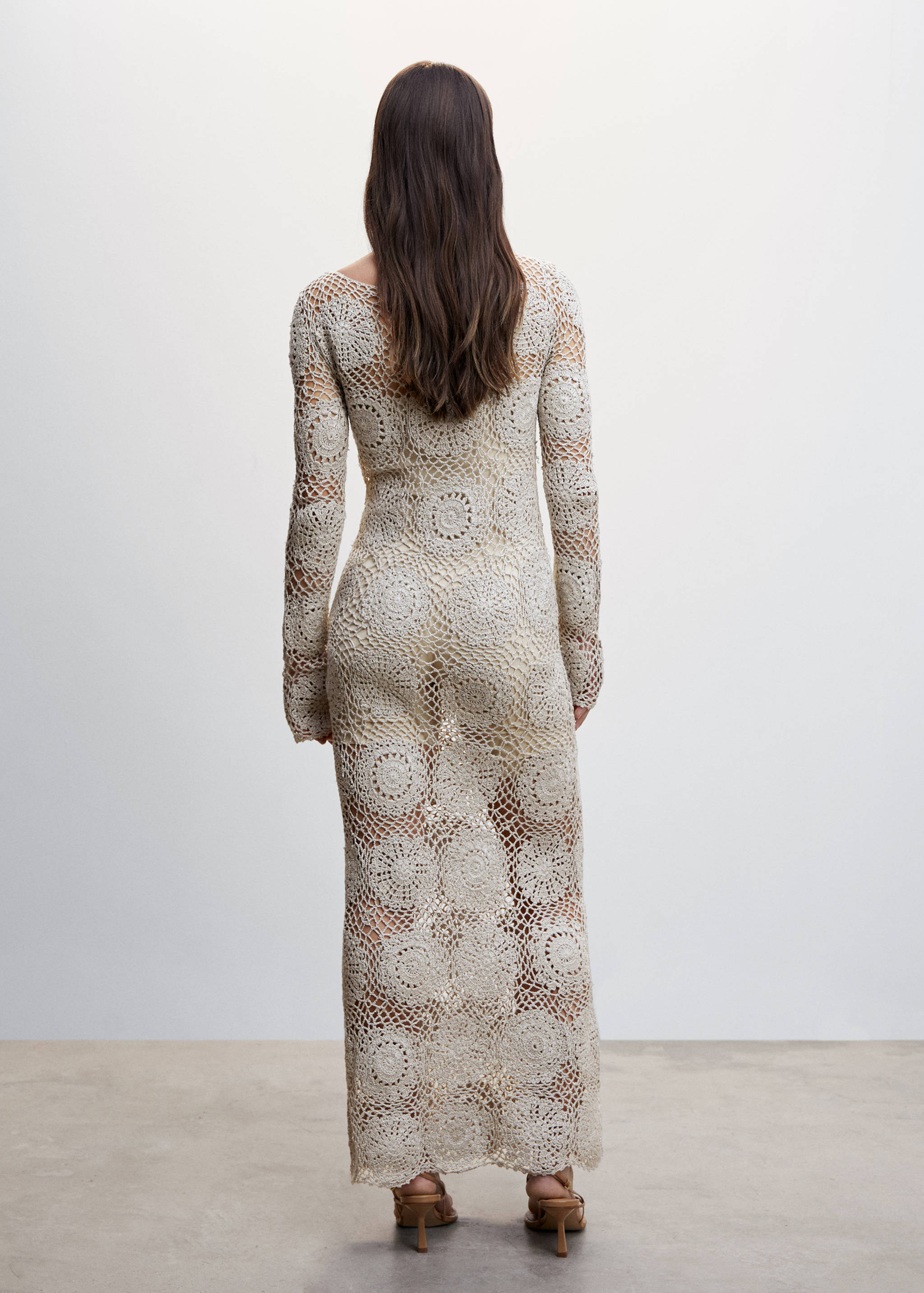 Crochet long dress - Reverse of the article