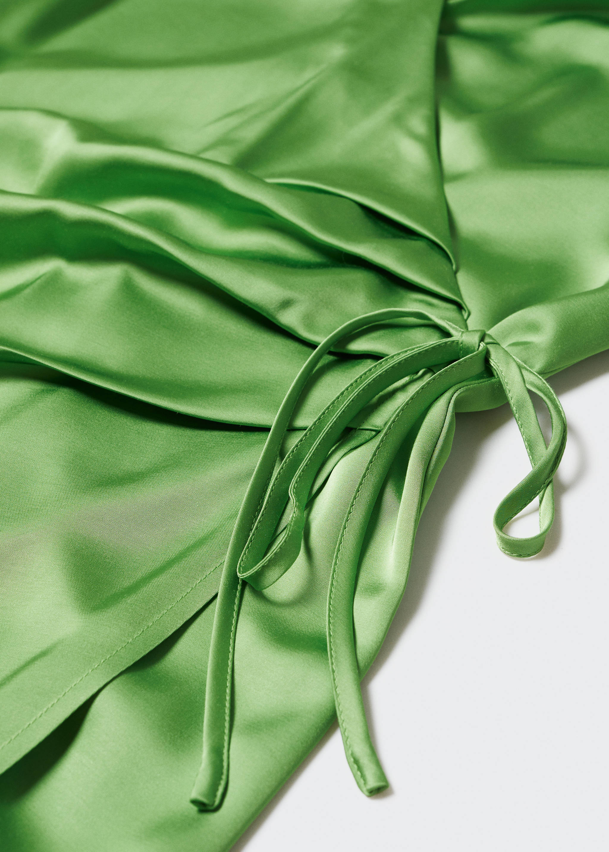 Drapiertes Kleid in Satin-Optik - Detail des Artikels 8