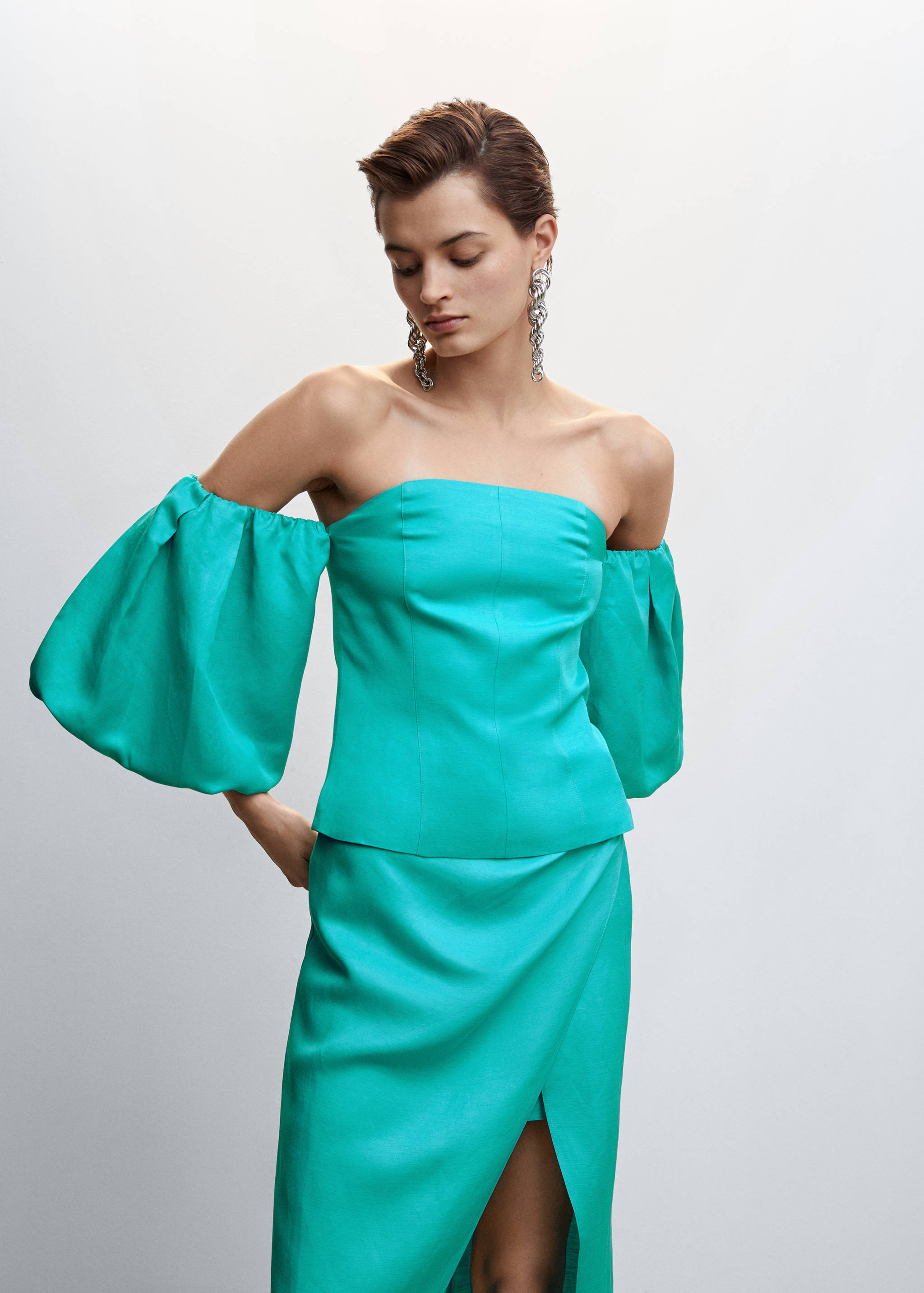 Top tip corset cu mâneci bufante - Plan mediu