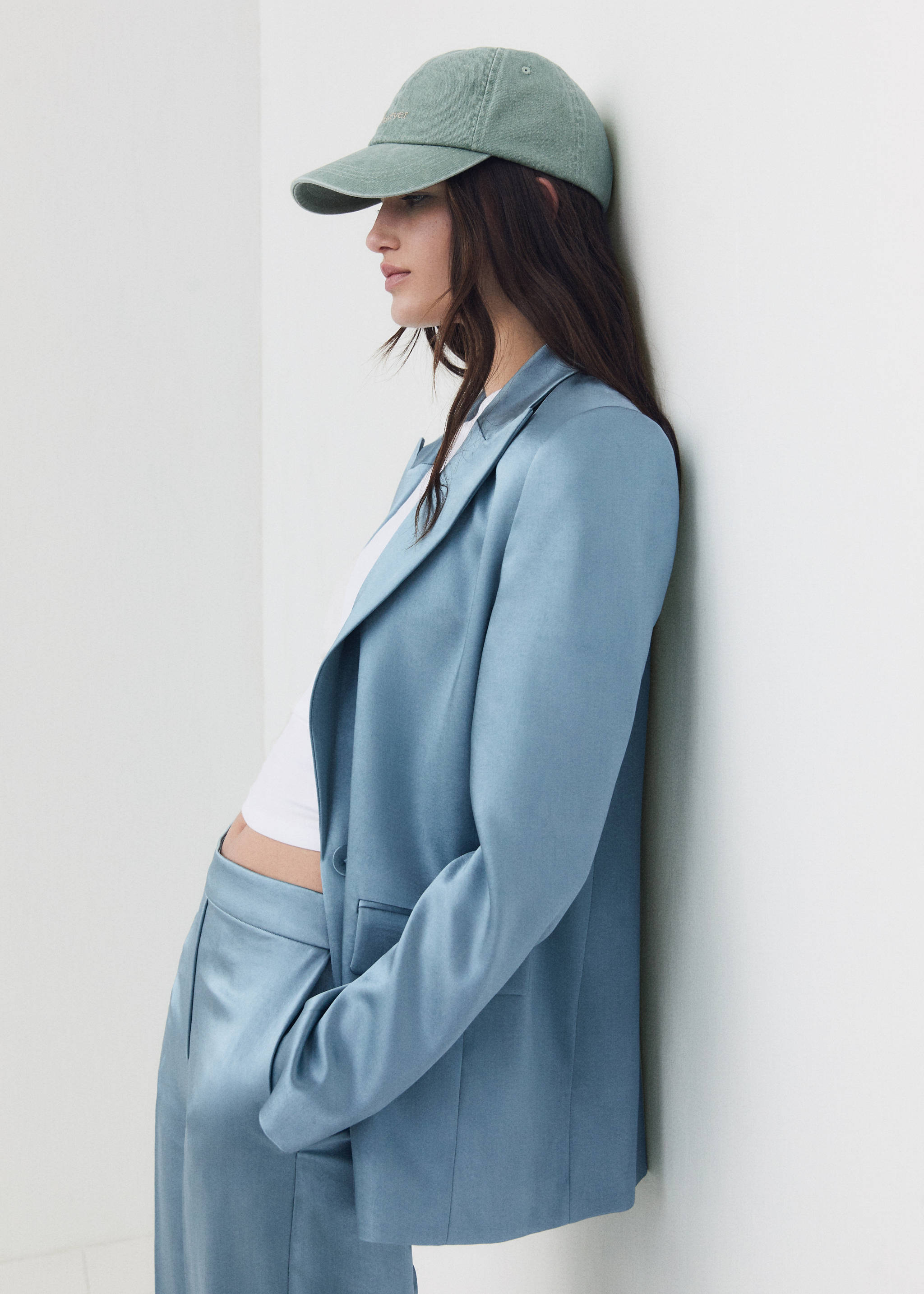 Kappe mit aufgesticktem Schriftzug - Allgemeine Ansicht