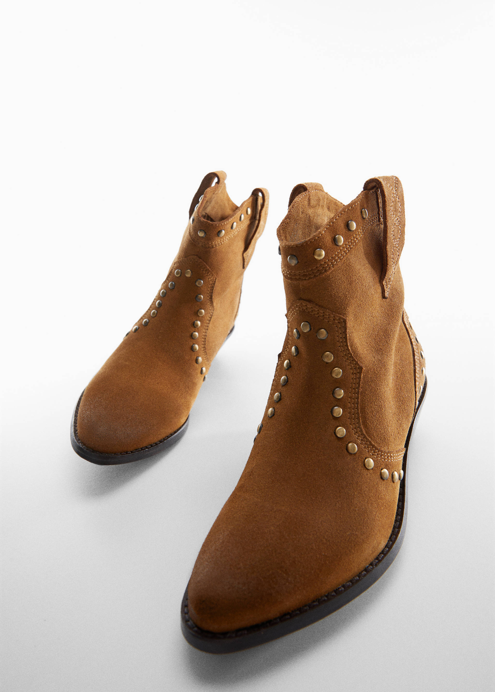 Studded leather ankle boots - Details of the article 5