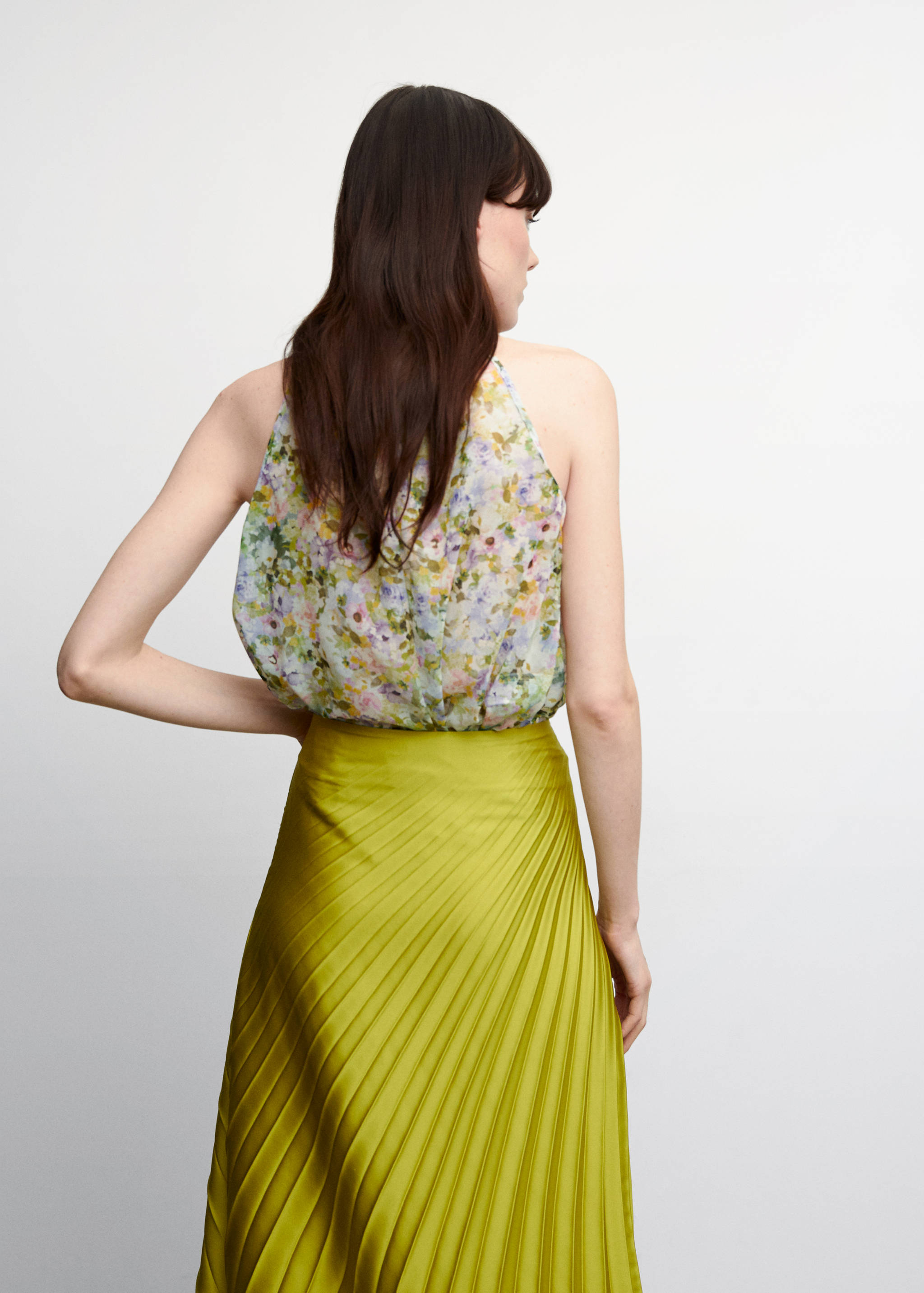 Halter neck blouse with bow - Reverse of the article