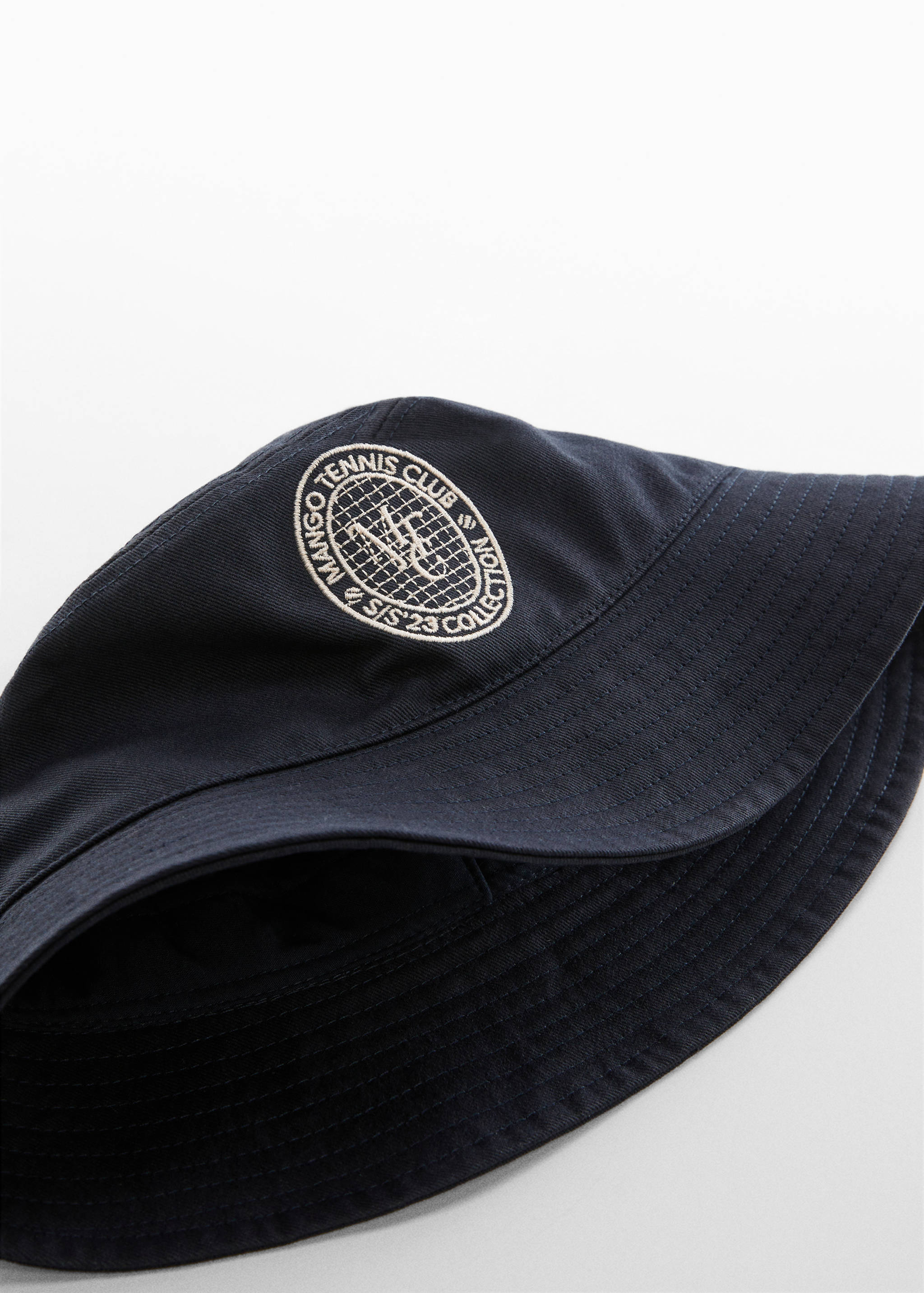 Embroidered bucket hat - Details of the article 1