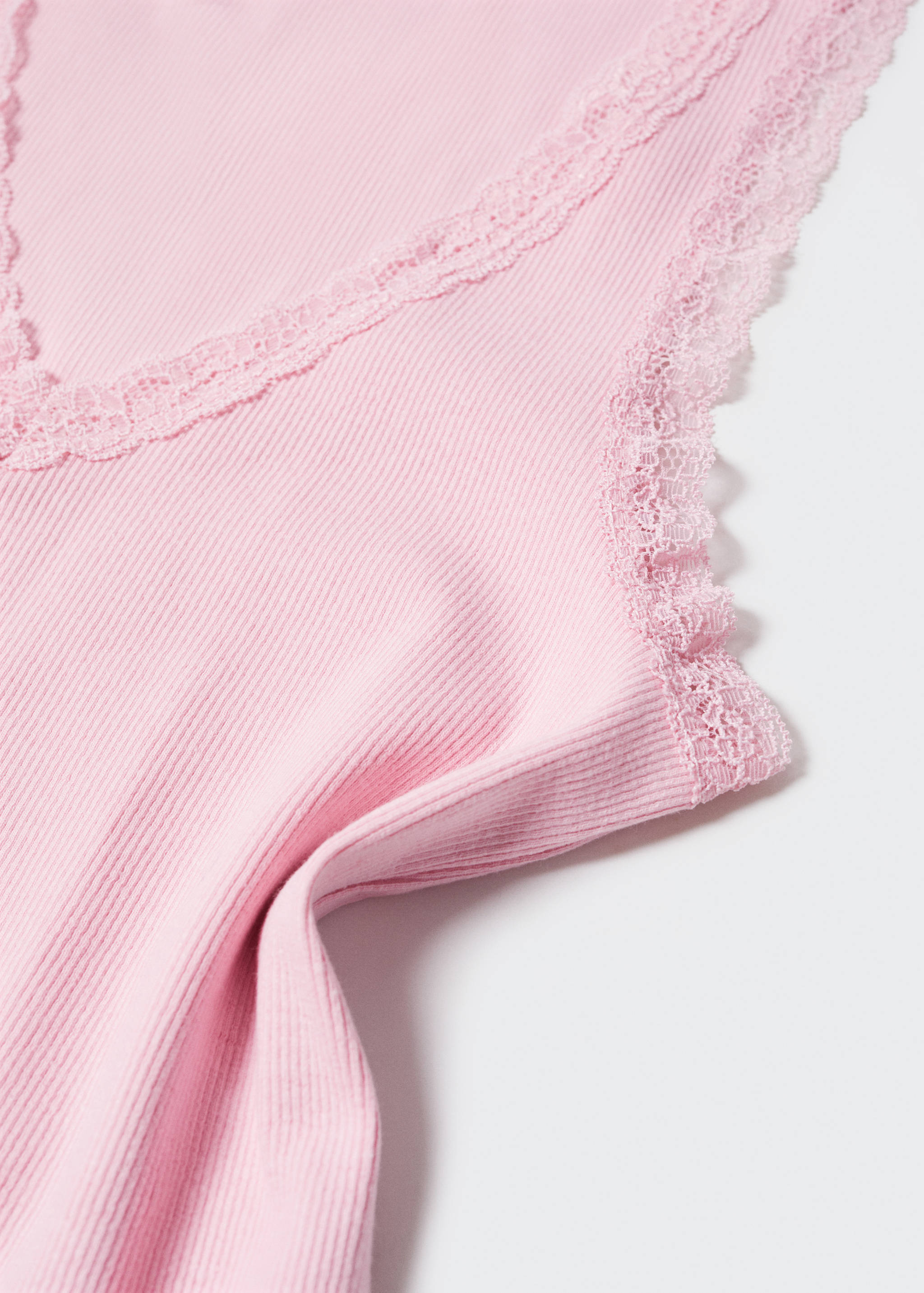 Lace edges top - Details of the article 8